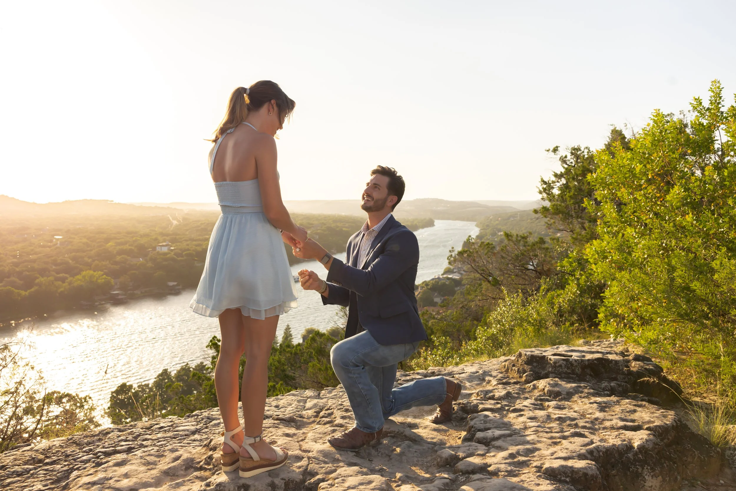 austin-proposal-photographer-kneeling.jpg
