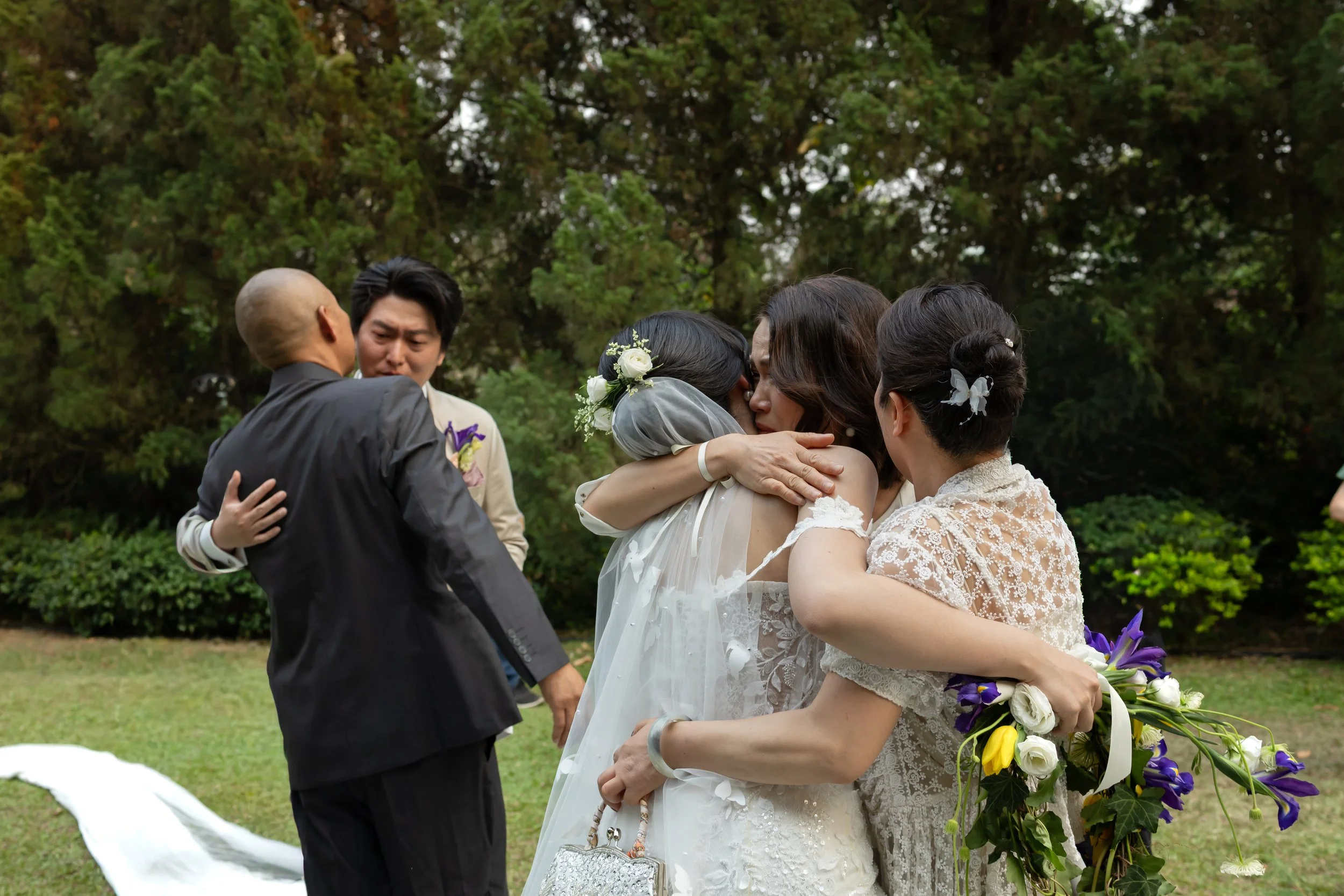 intimate-elopement-photographer-ceremony.jpg