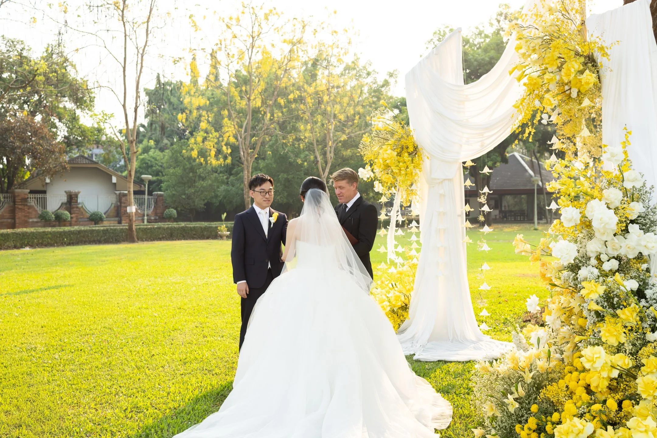 destination-wedding-photographer-candid-moment.jpg
