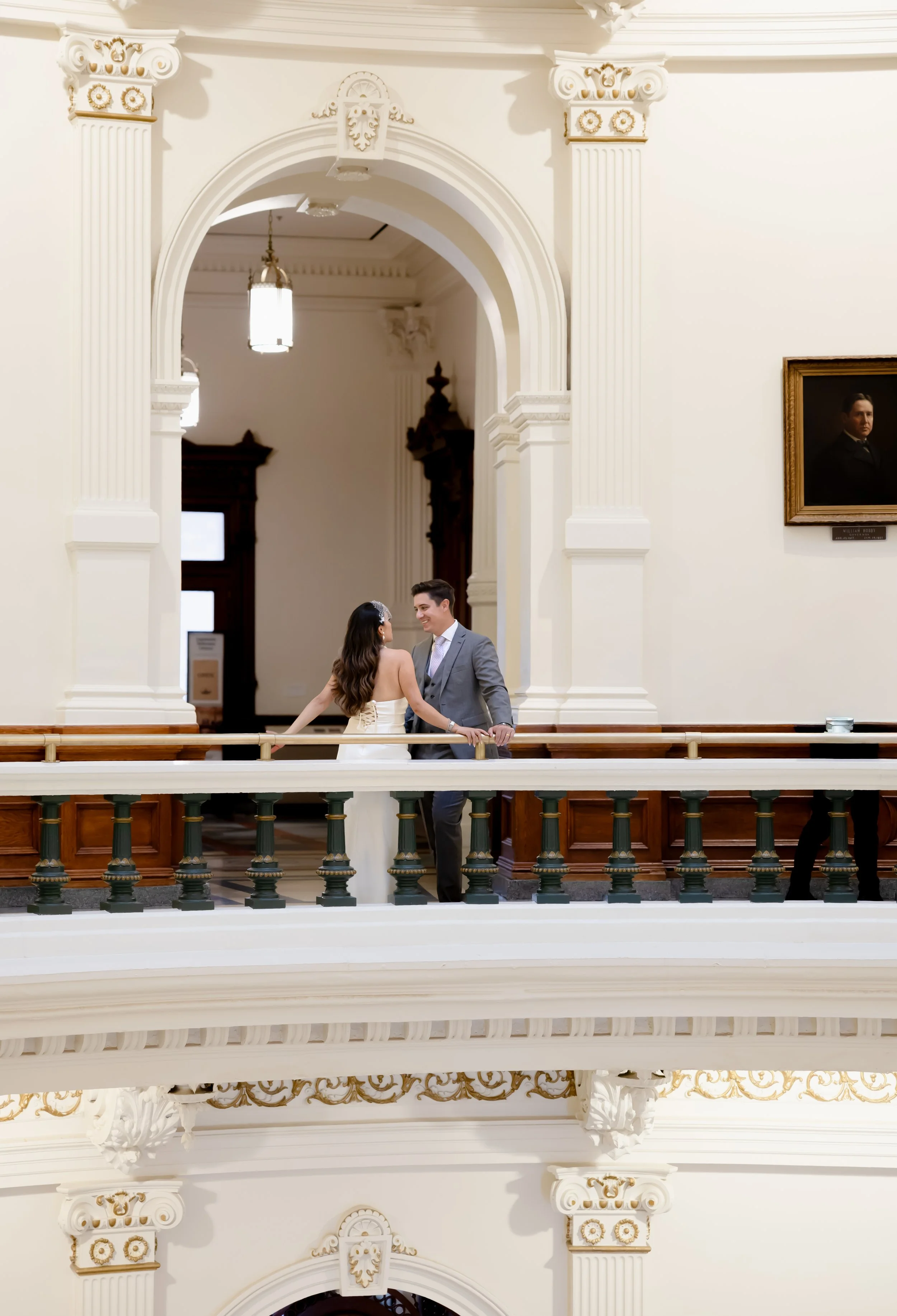 capitol-austin-texas-bride-groom-photo.jpg