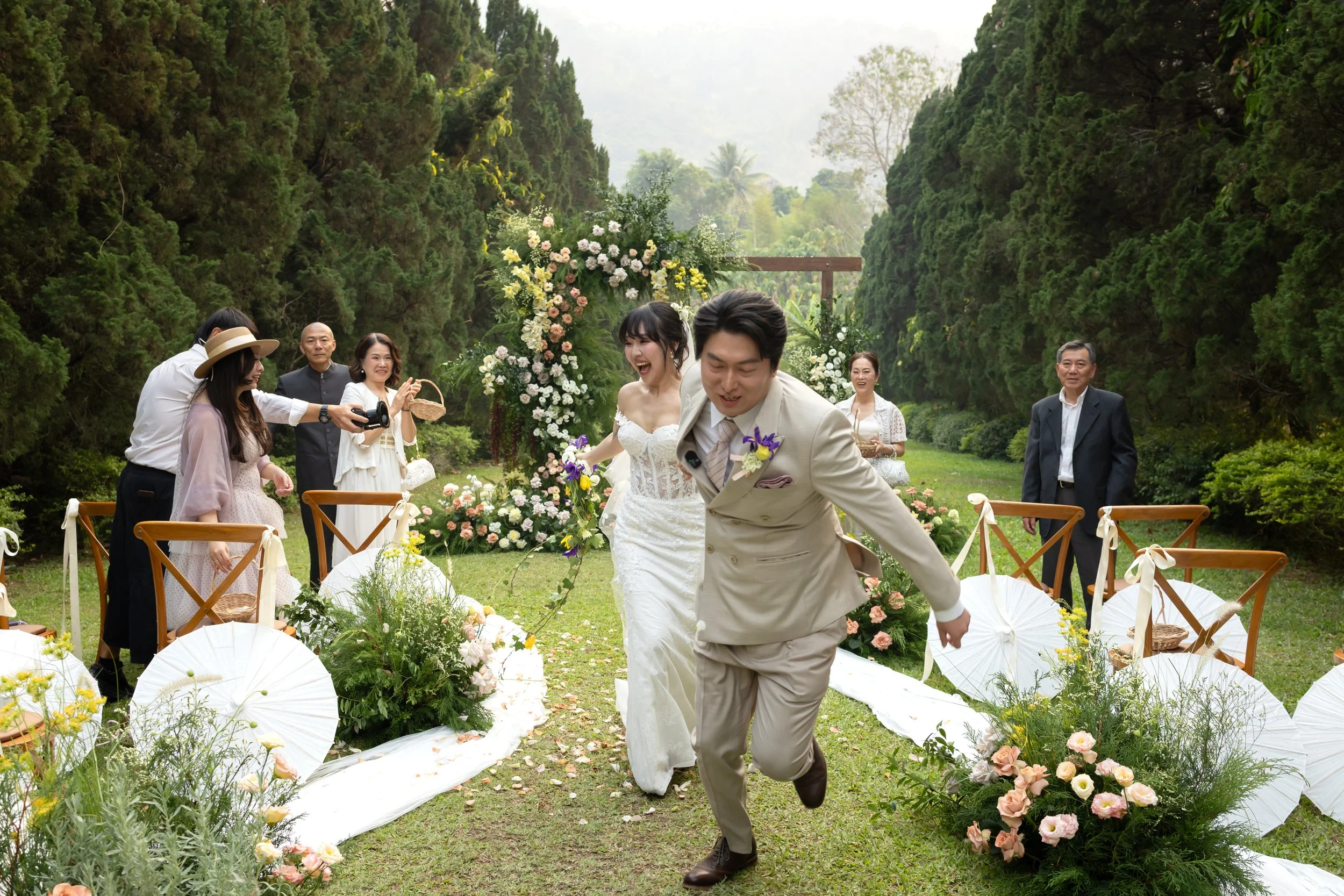 candid-wedding-photographer-dallas.jpg