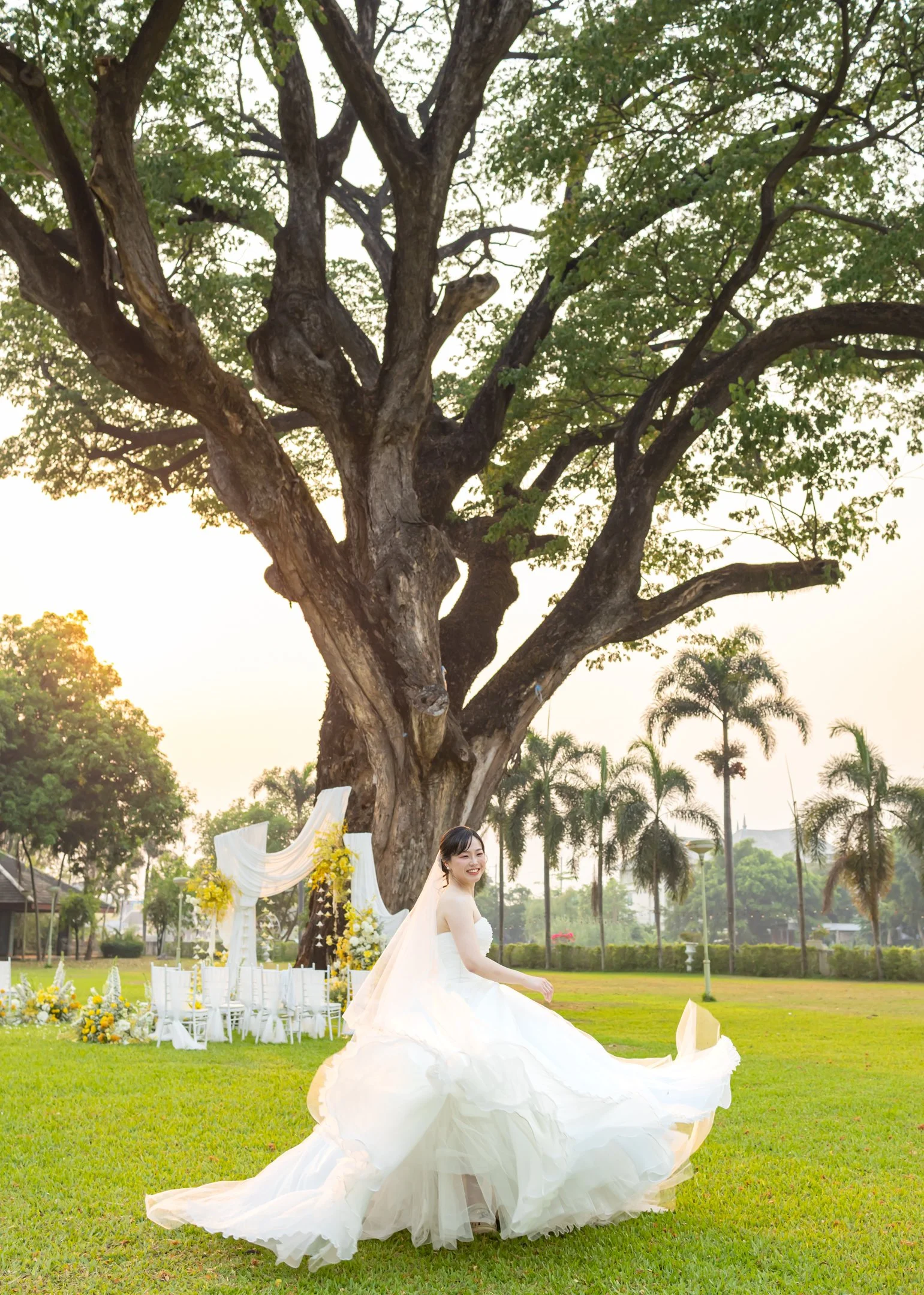 estination-wedding-photography-candid-bride.jpg