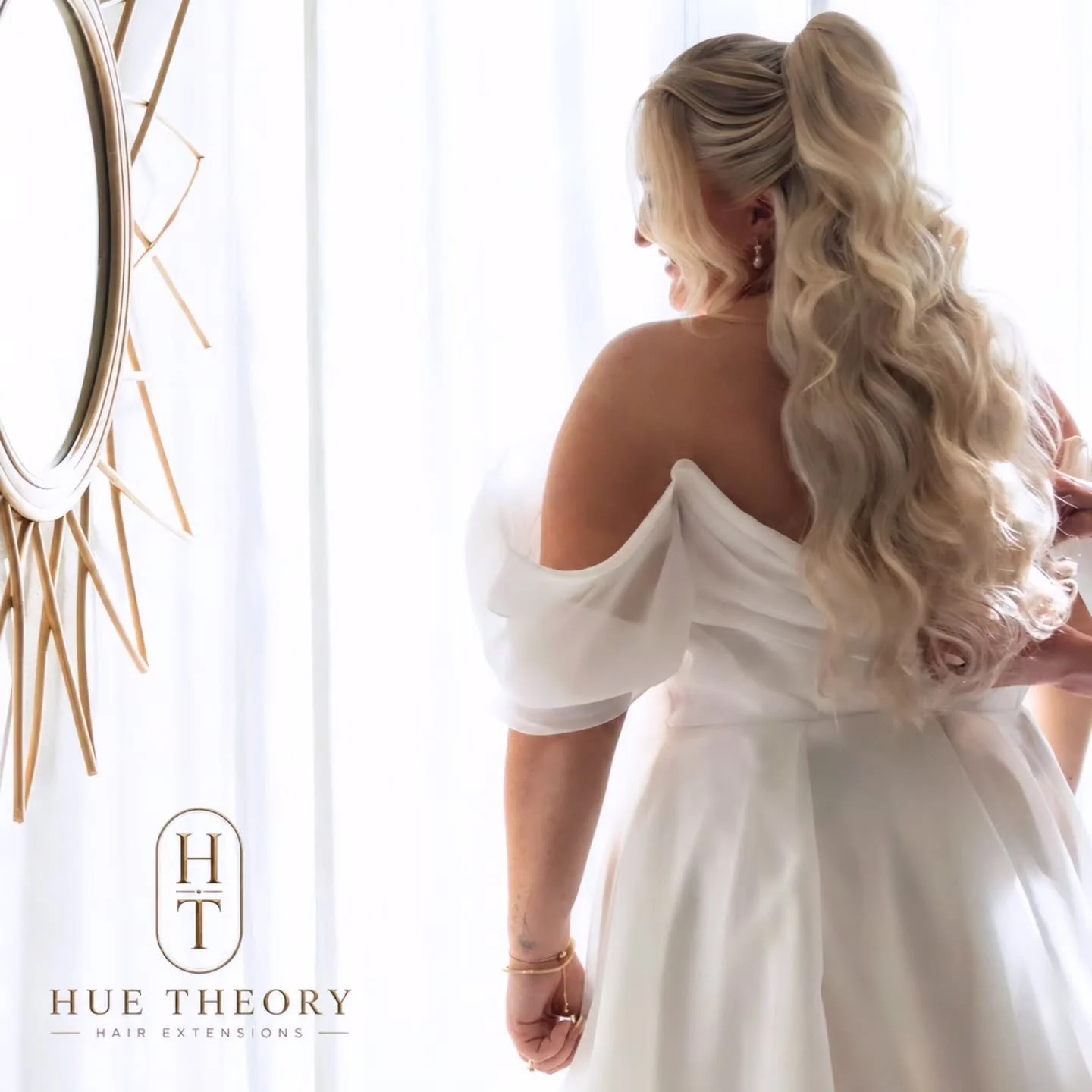 Hue Theory Ultra Luxe Hair Extensions
100% human hair extensions, designed to be styled and coloured just like your own hair.
Our real bride Madeleine wears two rows of blended blonde Genius Wefts creating a perfectly seamless blend,  length and volu