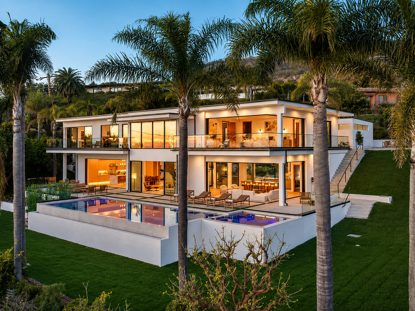 4732 Avenida Del Mar