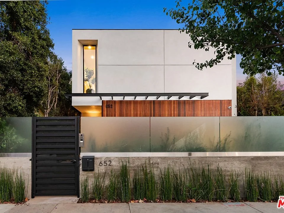 652 Broadway Venice
