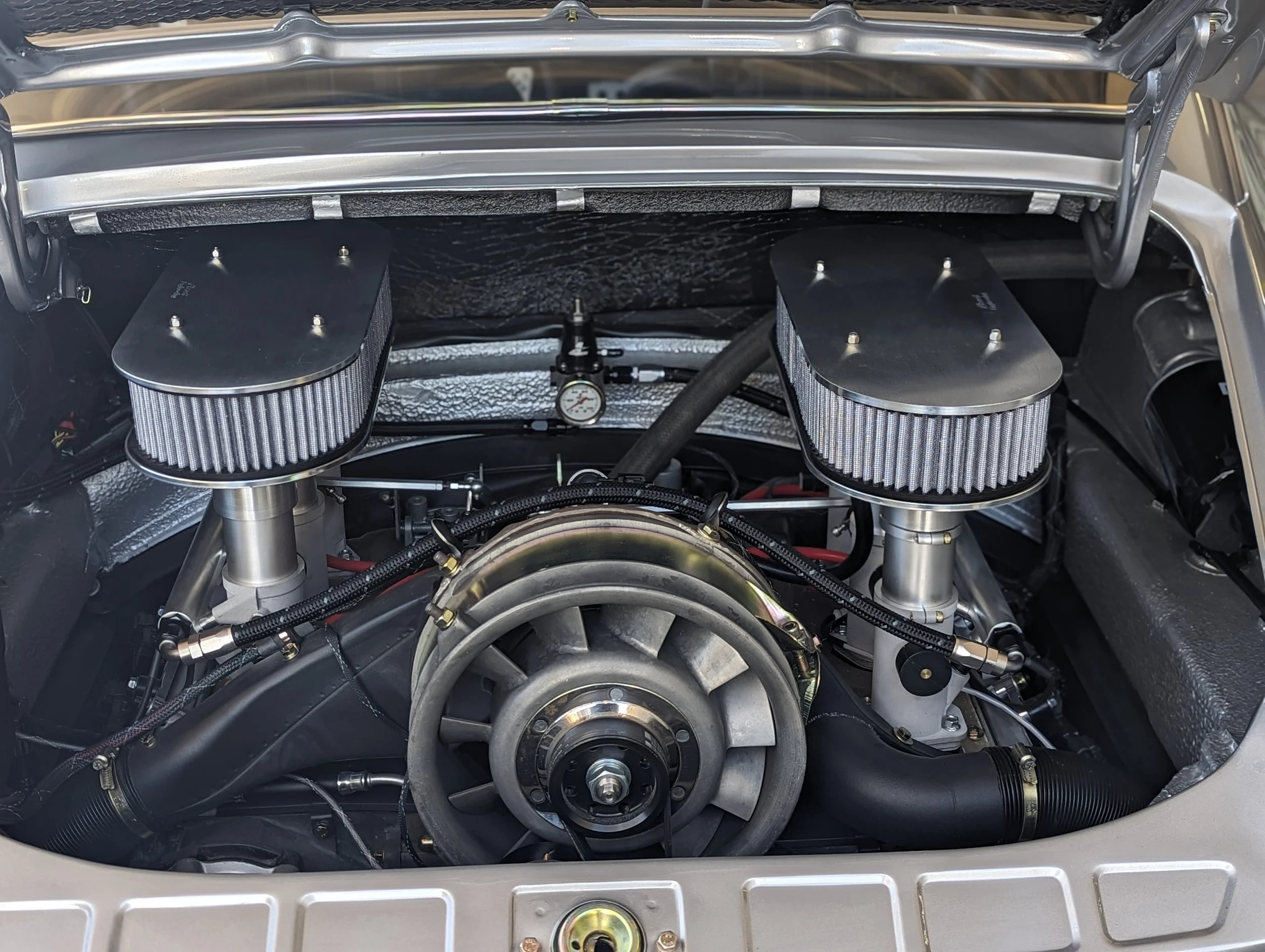 ENgine inside car.jpg