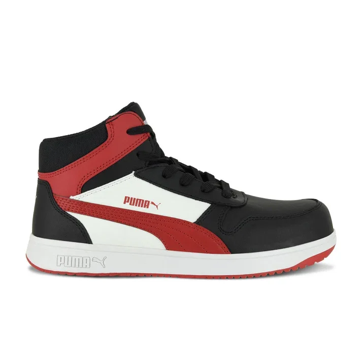 PUMA P054