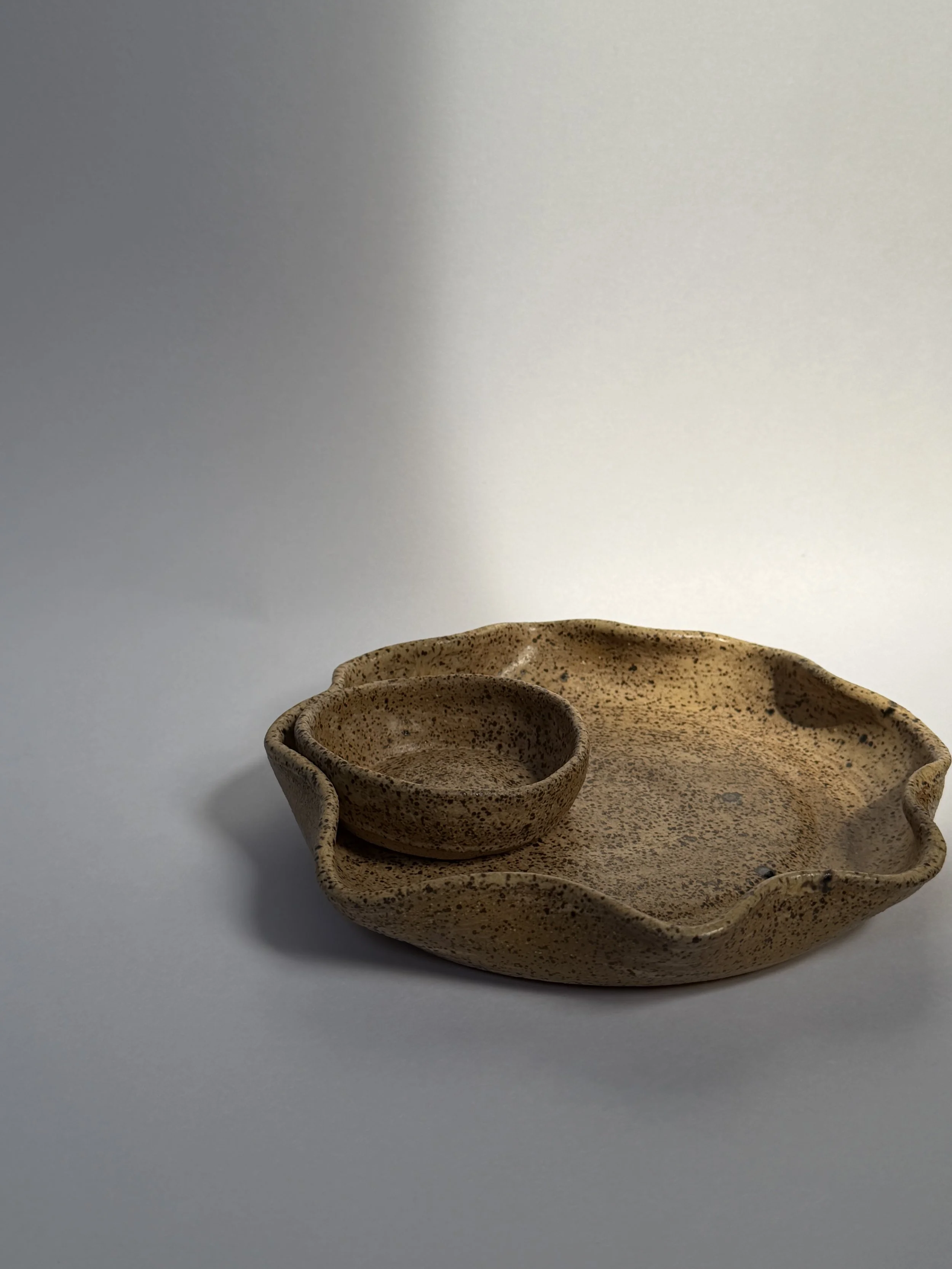 Chip & Sauce Dish in SandStone