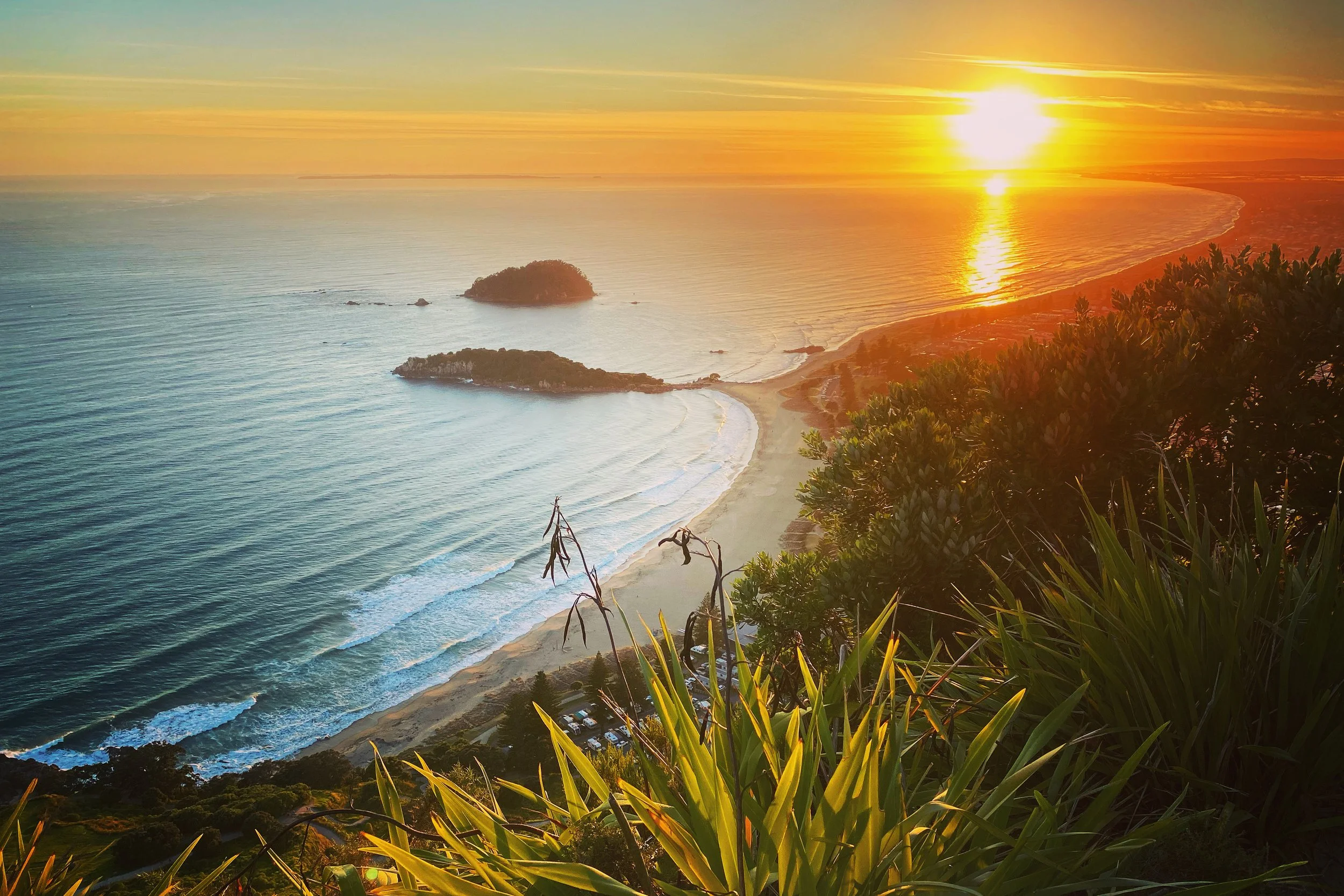Sunrise over the ocean viewed from Mount Maunganui.