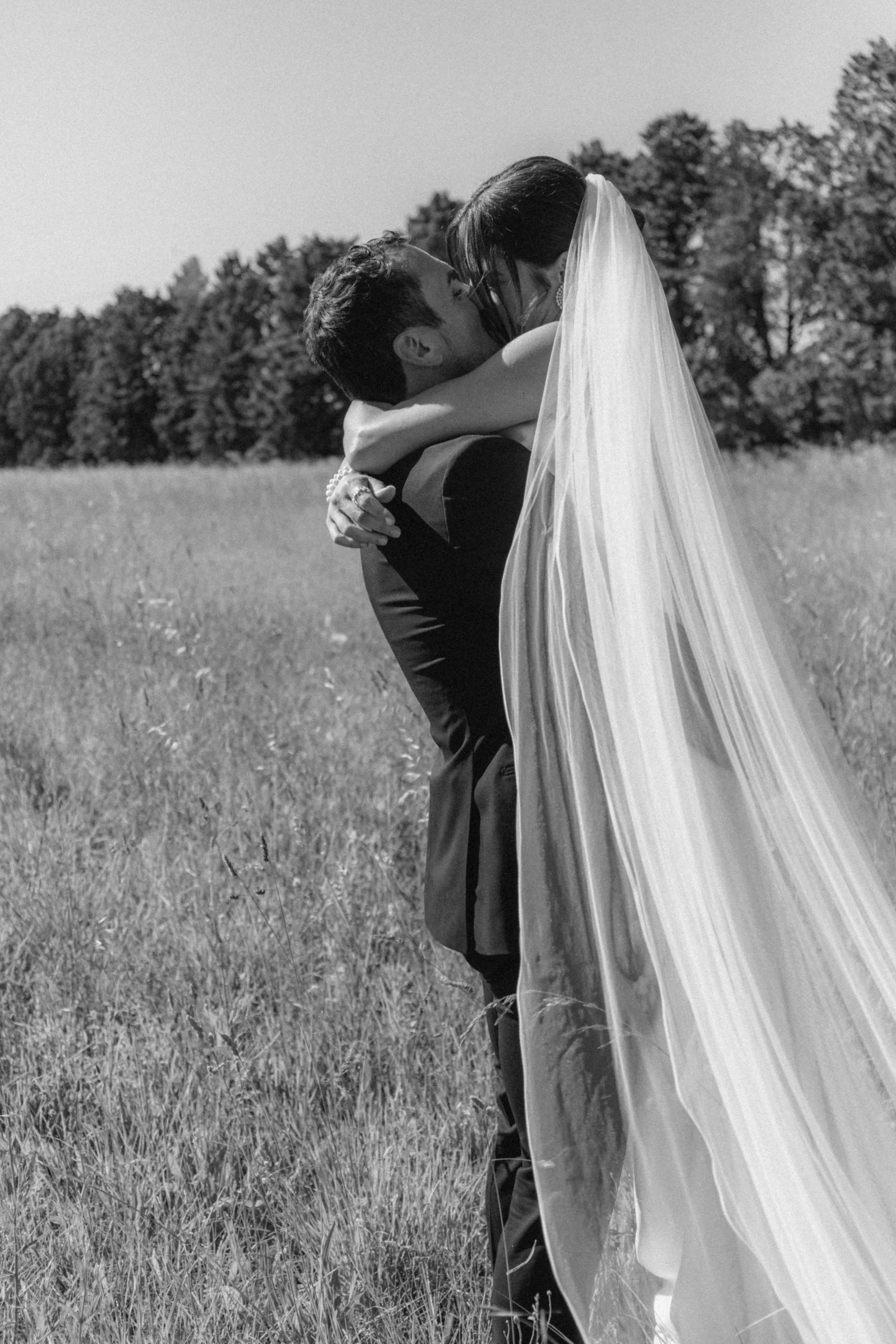 JulieetNicolasN&B-@bellin.megane_CharlènePélutPhotographes-132.jpg