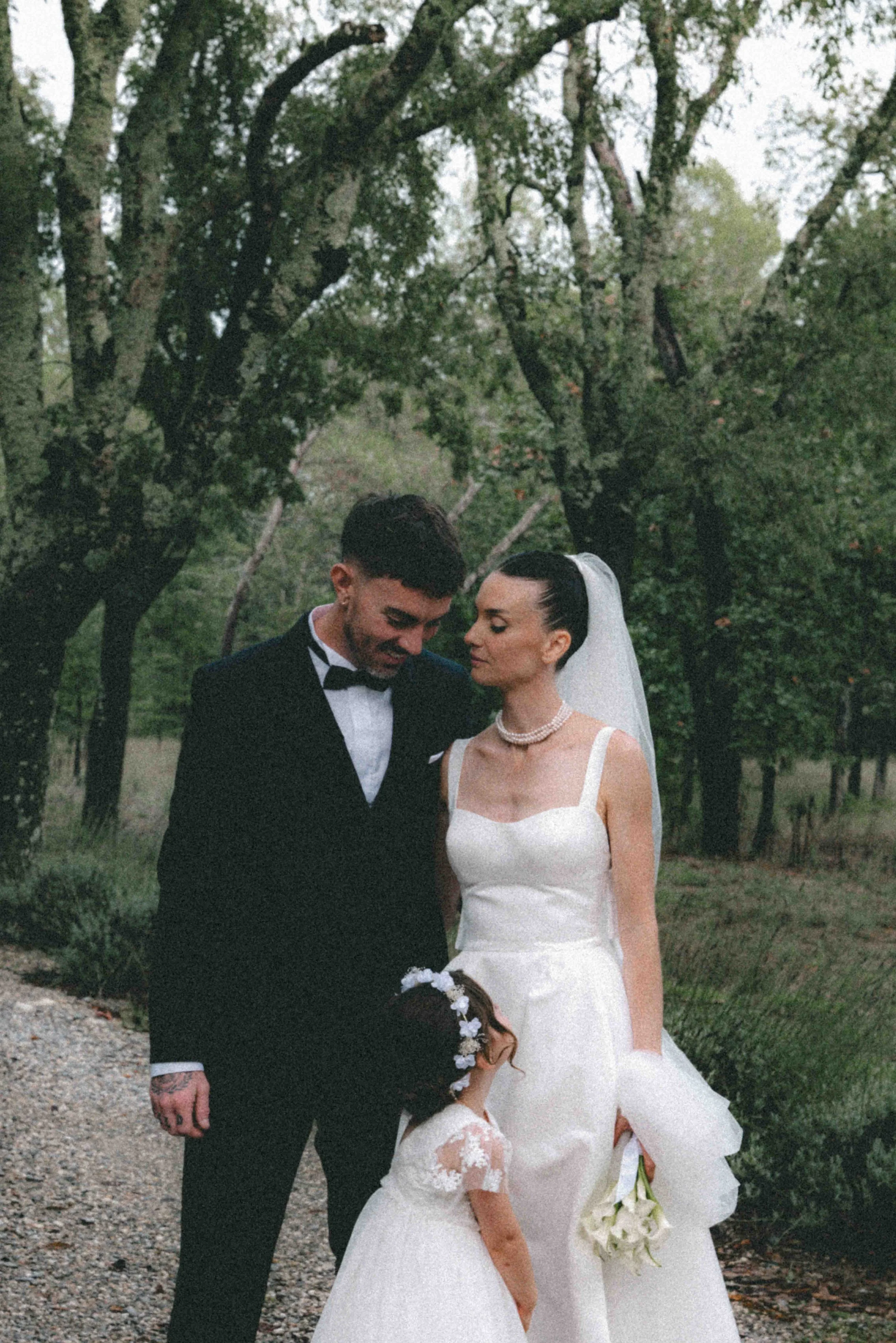 COUPLE-MEGANEETARNAUD-@pelut.charlene@barral_cecilia-CharlènePélutPhotographes-9.jpg