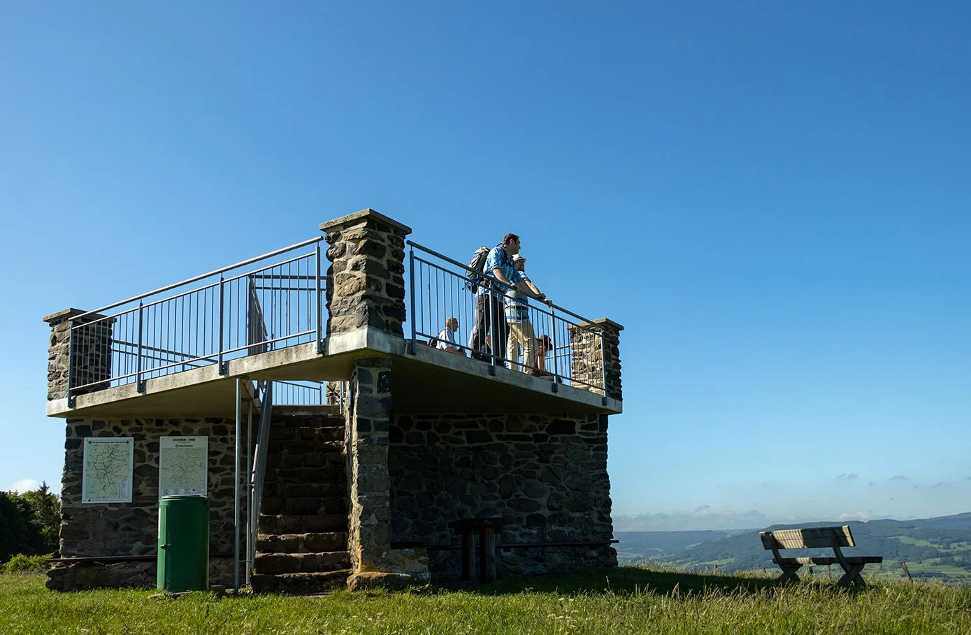 Wanderer an der Aussichtskrone