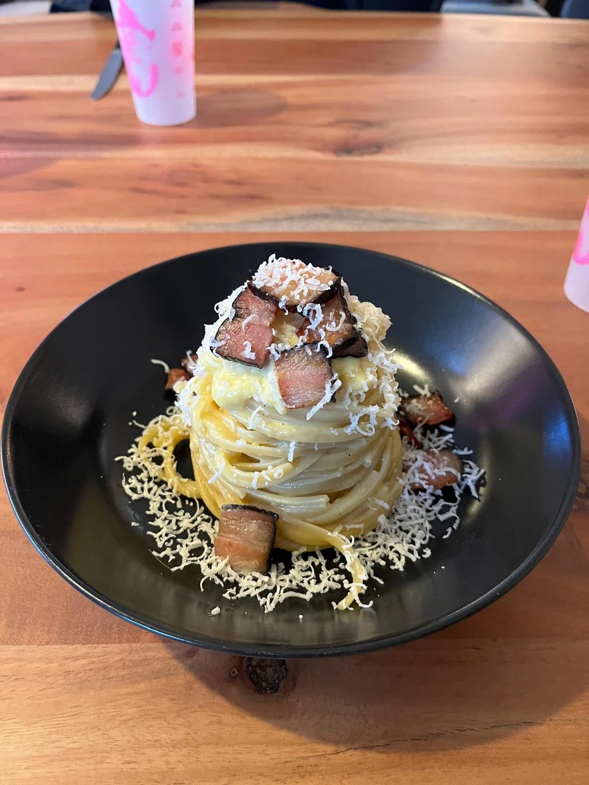 Spaghetti carbonara faits maison.