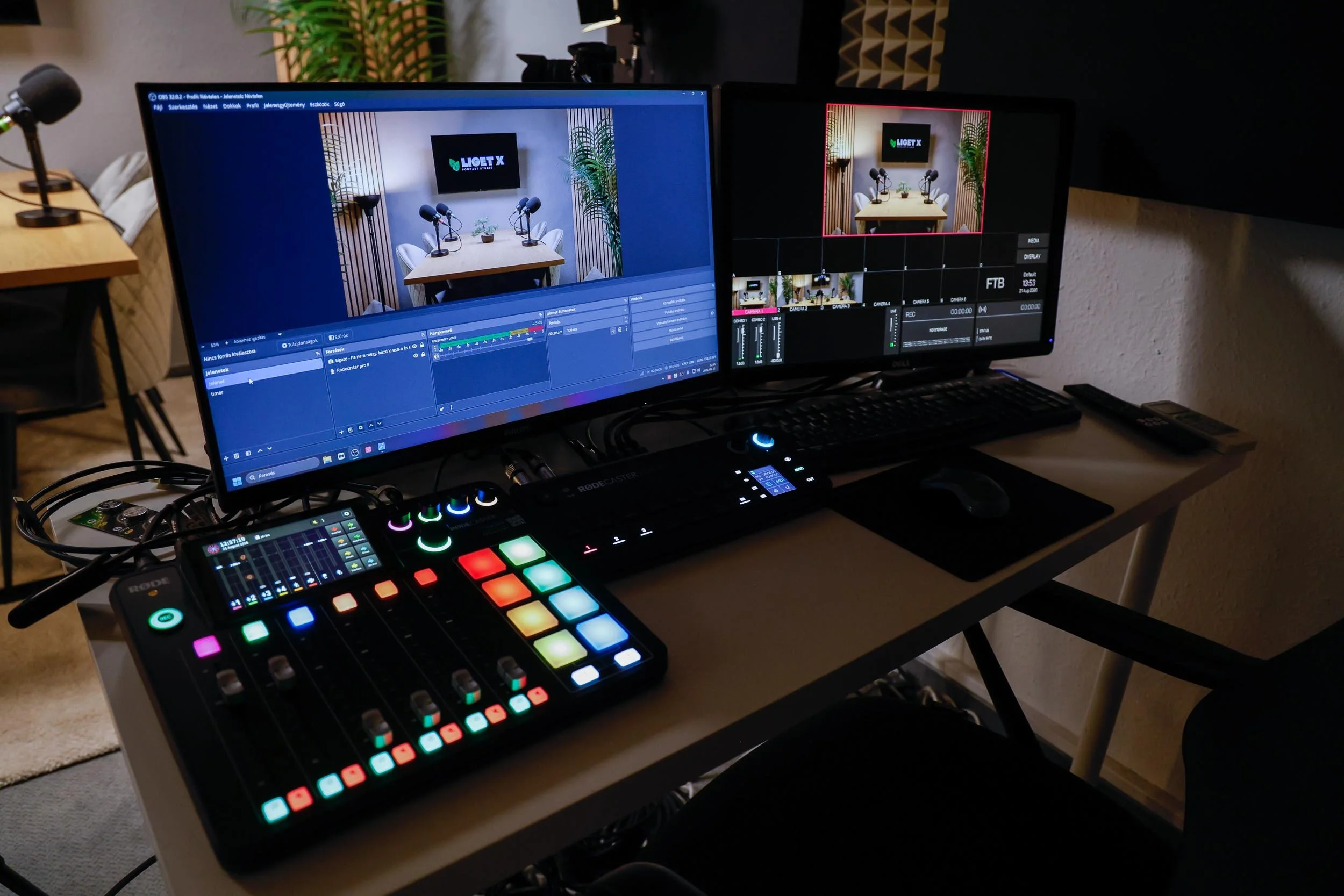 Külön audio keverő és videó kamera kép keverő rendszerrel vesszük fel a podcastedet