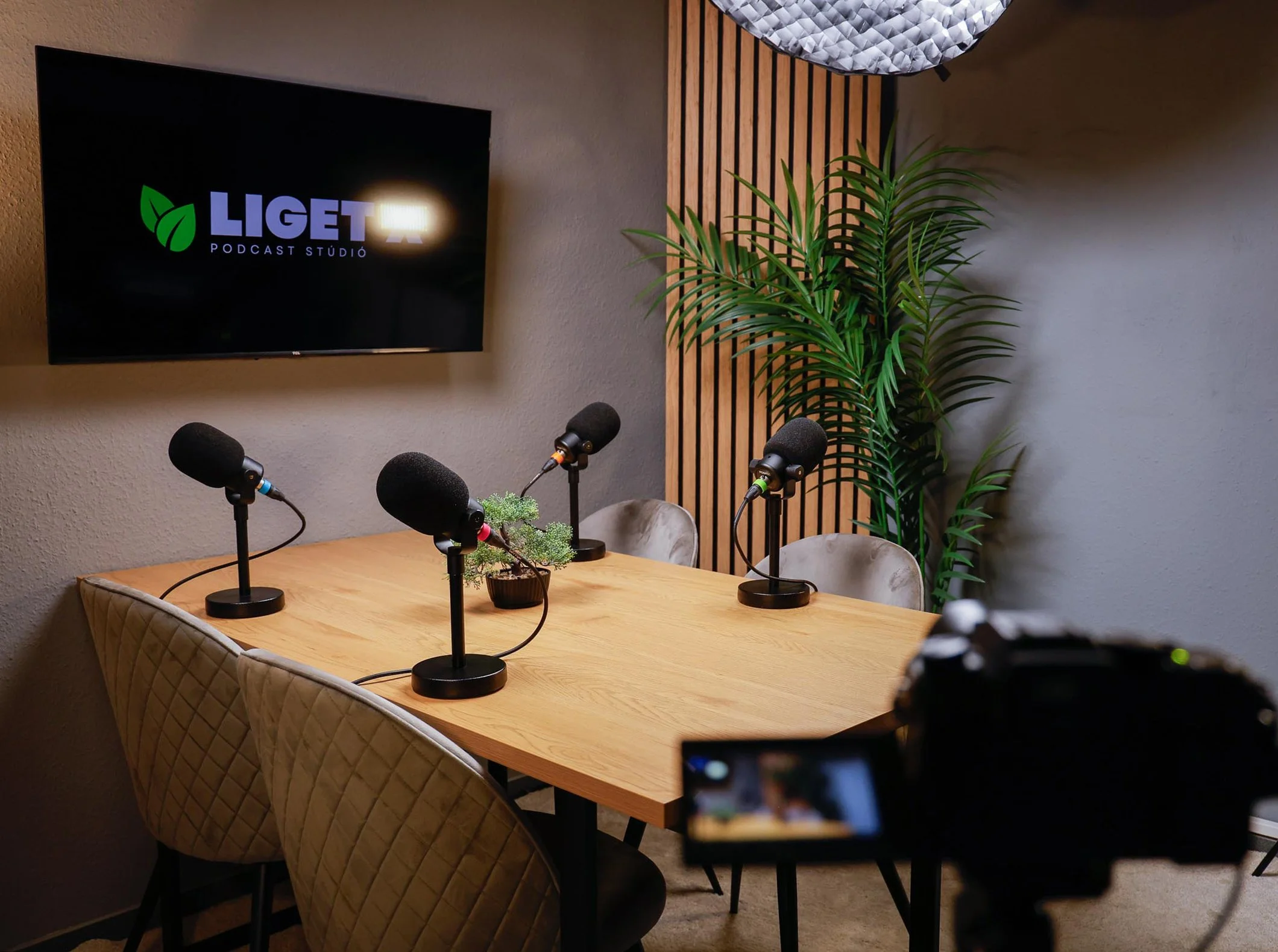 Több kamerás podcast felvételi lehetőség