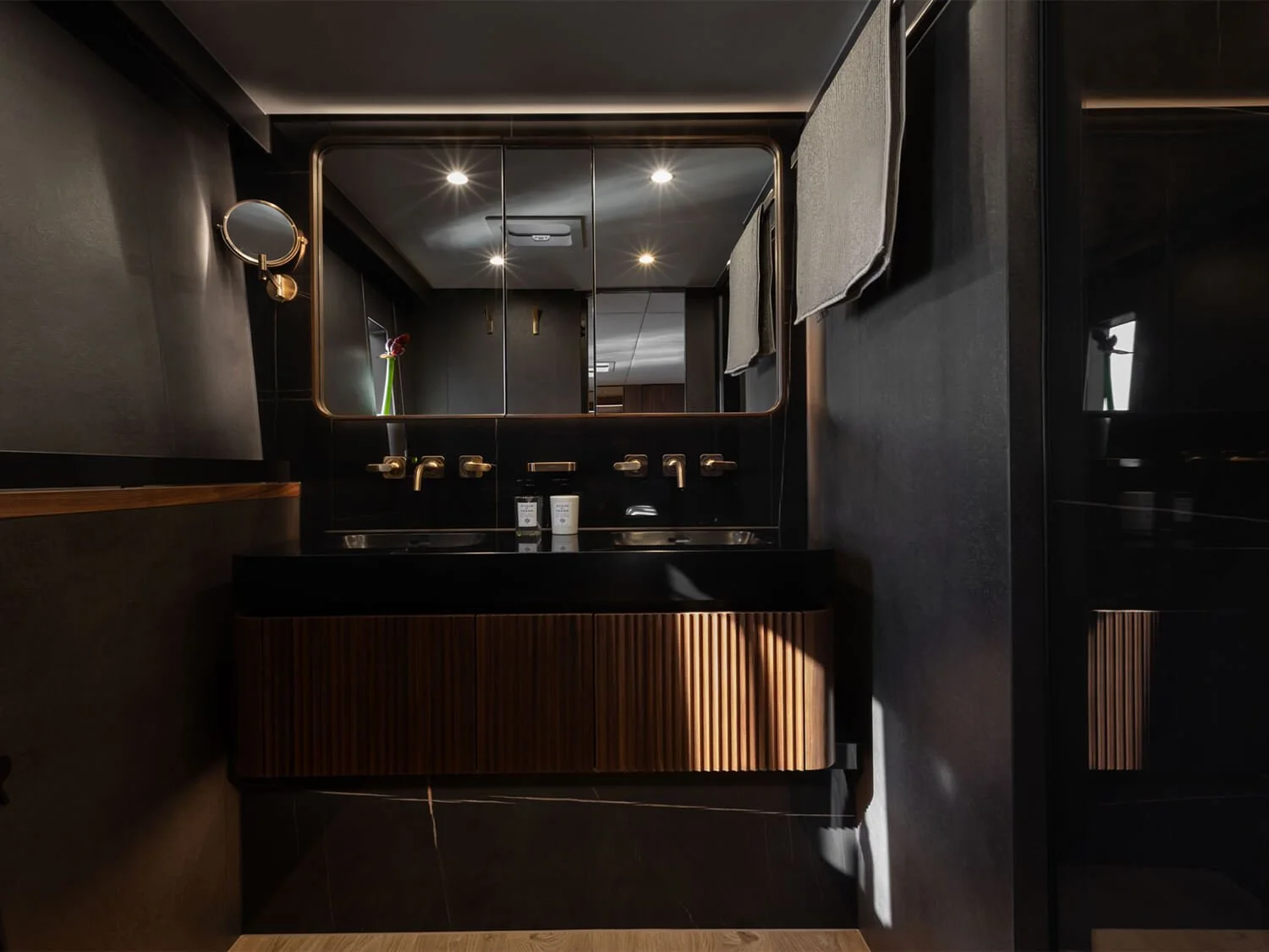 ahava-yacht-interior-cabin-bathroom.jpg