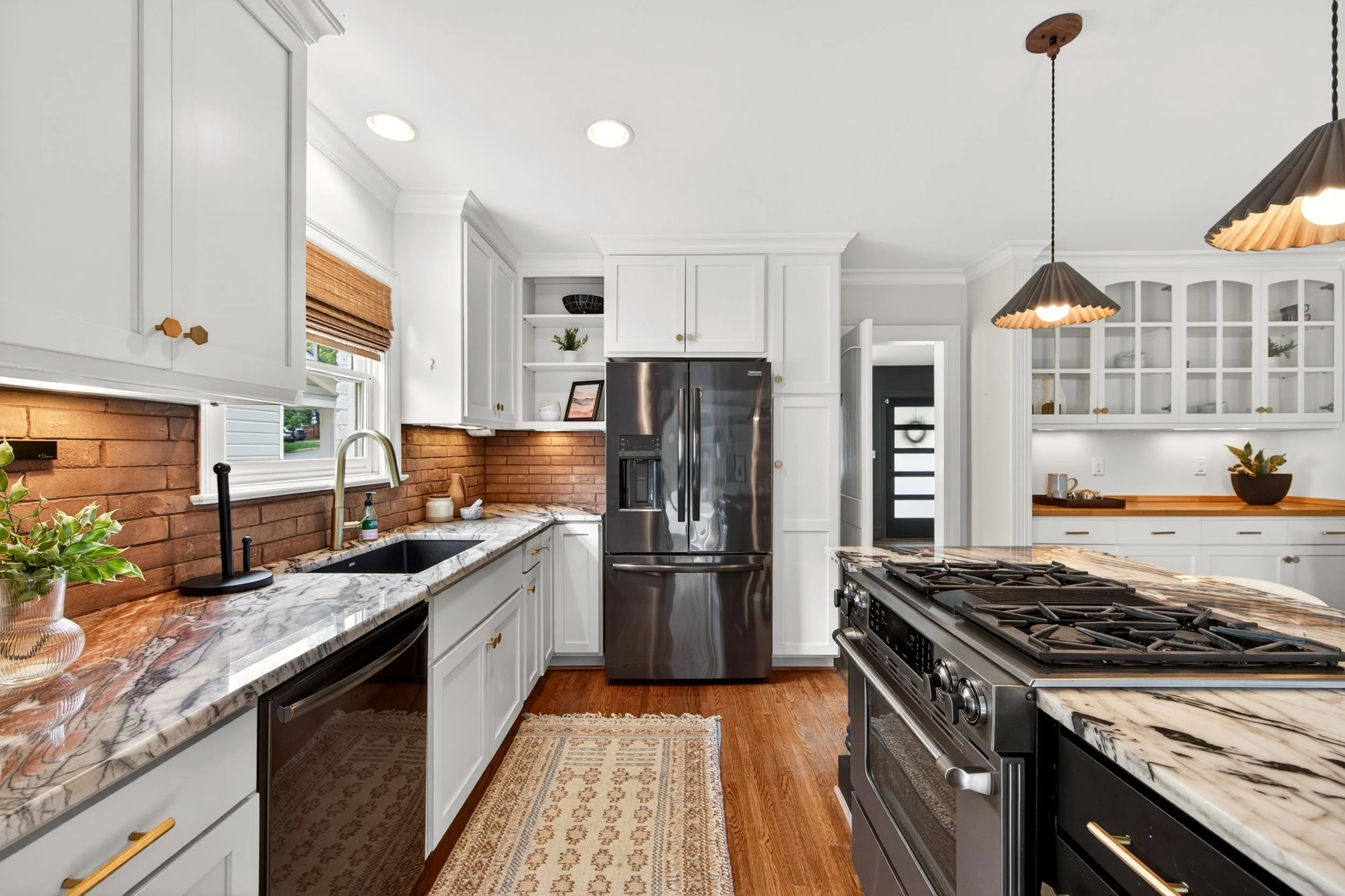 Kitchen (1).jpg