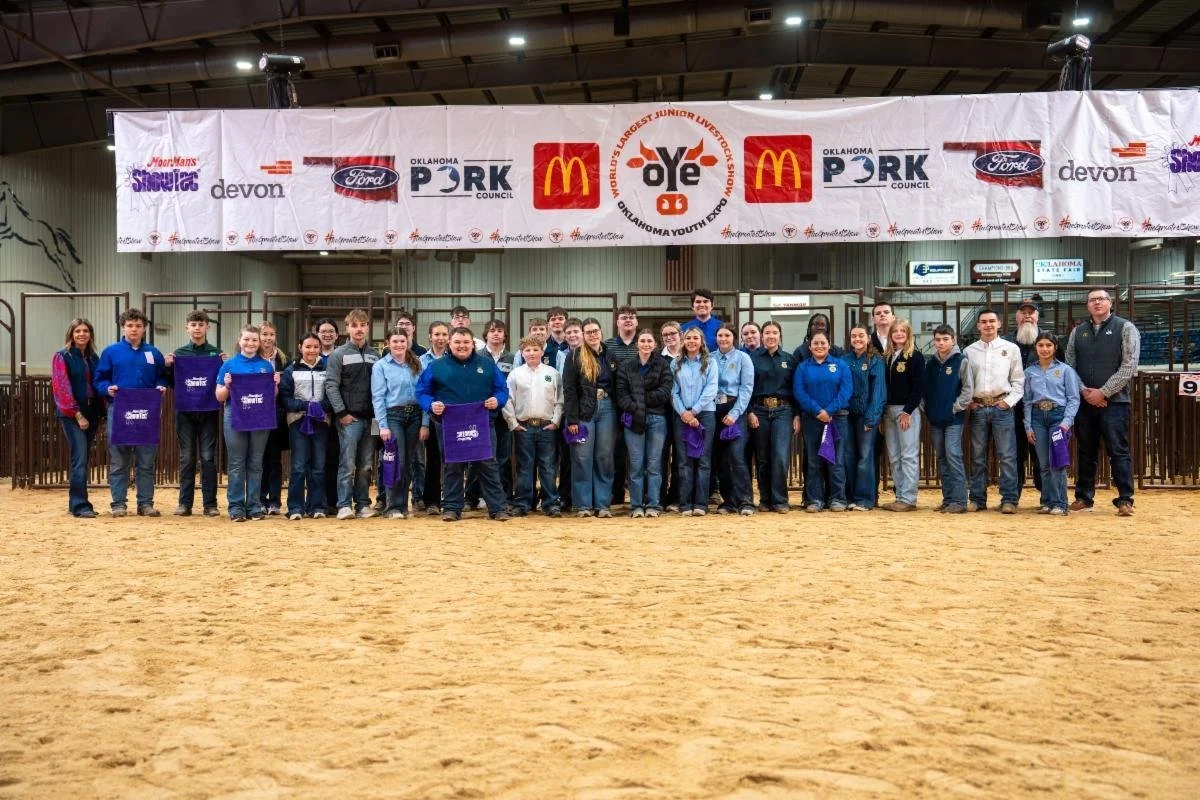 Oklahoma. Youth. Exopo Swine. Barn.jpg