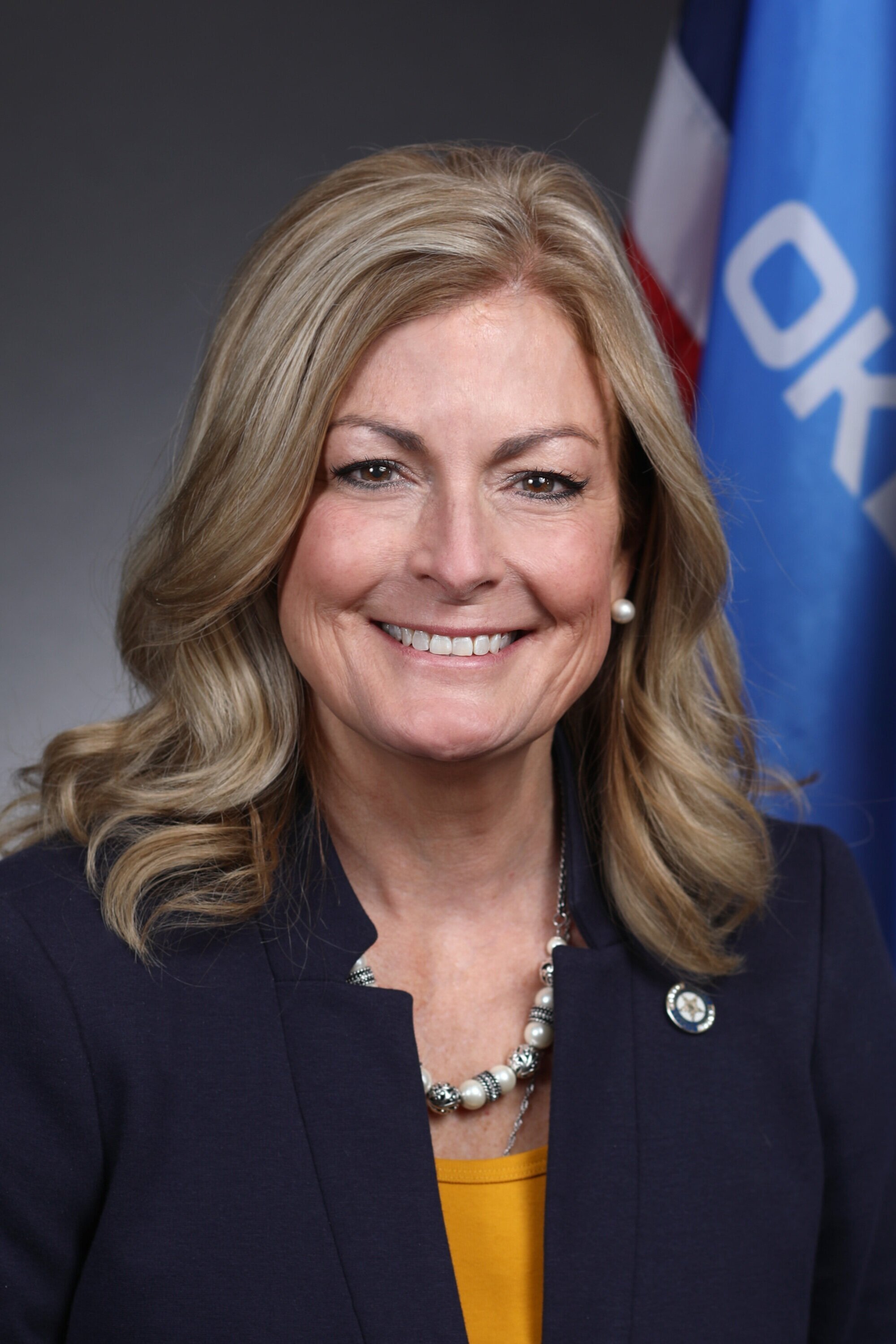 Sen. Kim David and Rep. John Pfeiffer Receive Outstanding Legislator Award