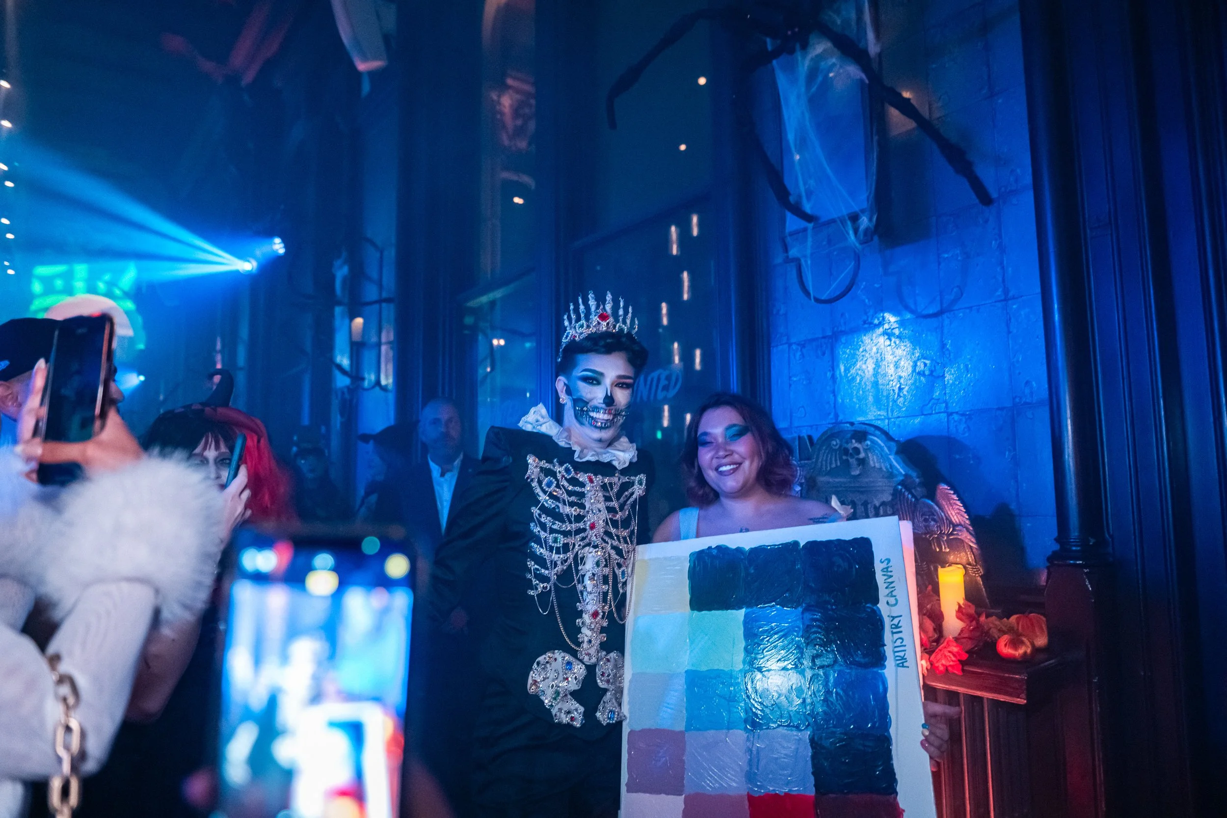 0138_20251016_PaintedHauntedMansion_LizaHeinrichs.jpg