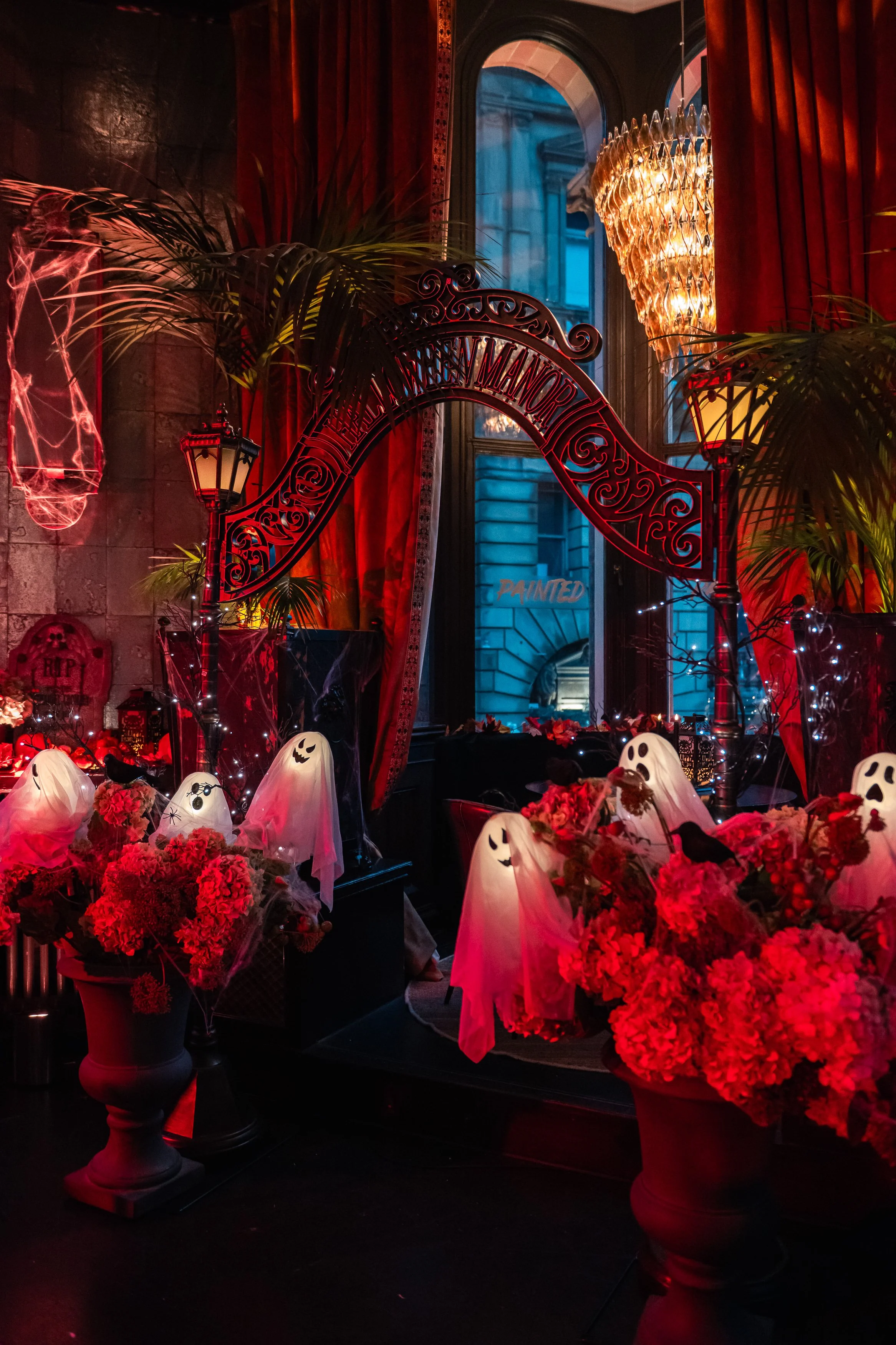0145_20251016_PaintedHauntedMansion_LizaHeinrichs.jpg
