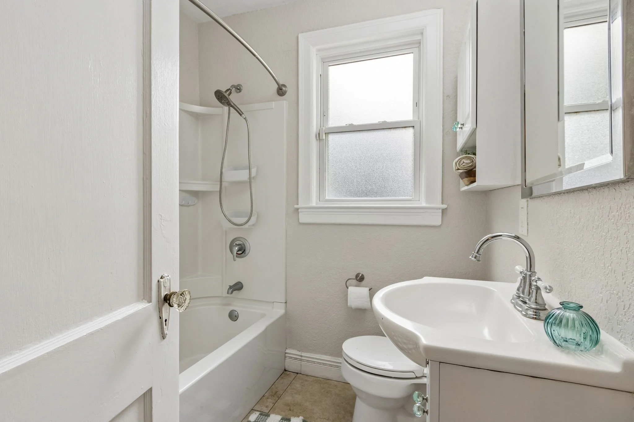 31-web-or-mls-2246 Redfern Rd-31.jpg