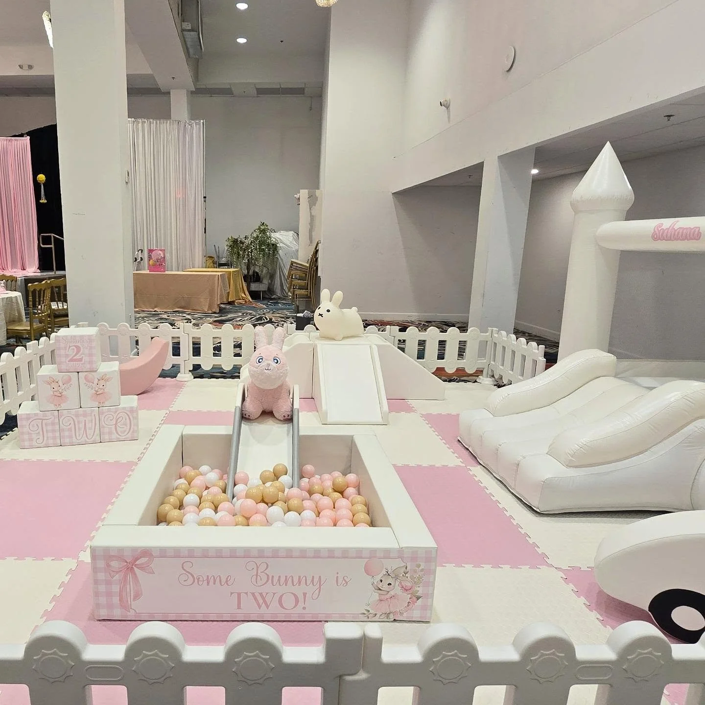 Some Bunny is TWO 🐰🩷

Pink, pretty and perfectly customized✨️
Thank you for letting us be part of these precious memories🩷

Venue: Royal Albert's Palace
Balloons: @mandapballoonsnj
Softplay: @tinysteps_softplay

#somebunnyistwo  #softplaynj #softp