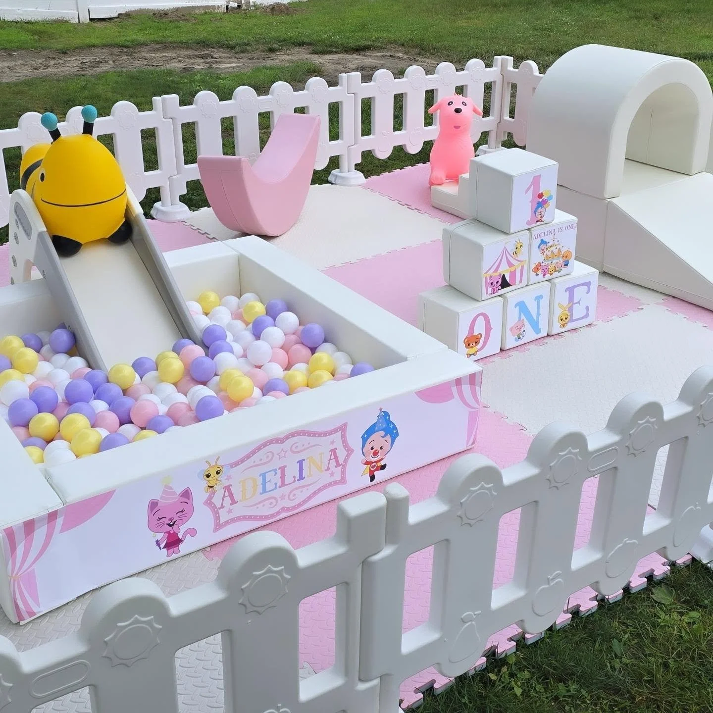 It's fun to be ONE! Happy 1st Birthday Adelina🩷

We absolutely loved bringing this adorable Plim Plim theme to life🎉

#plimplim #softplaynj #softplaynj #1stbirthday #funtobeone beone