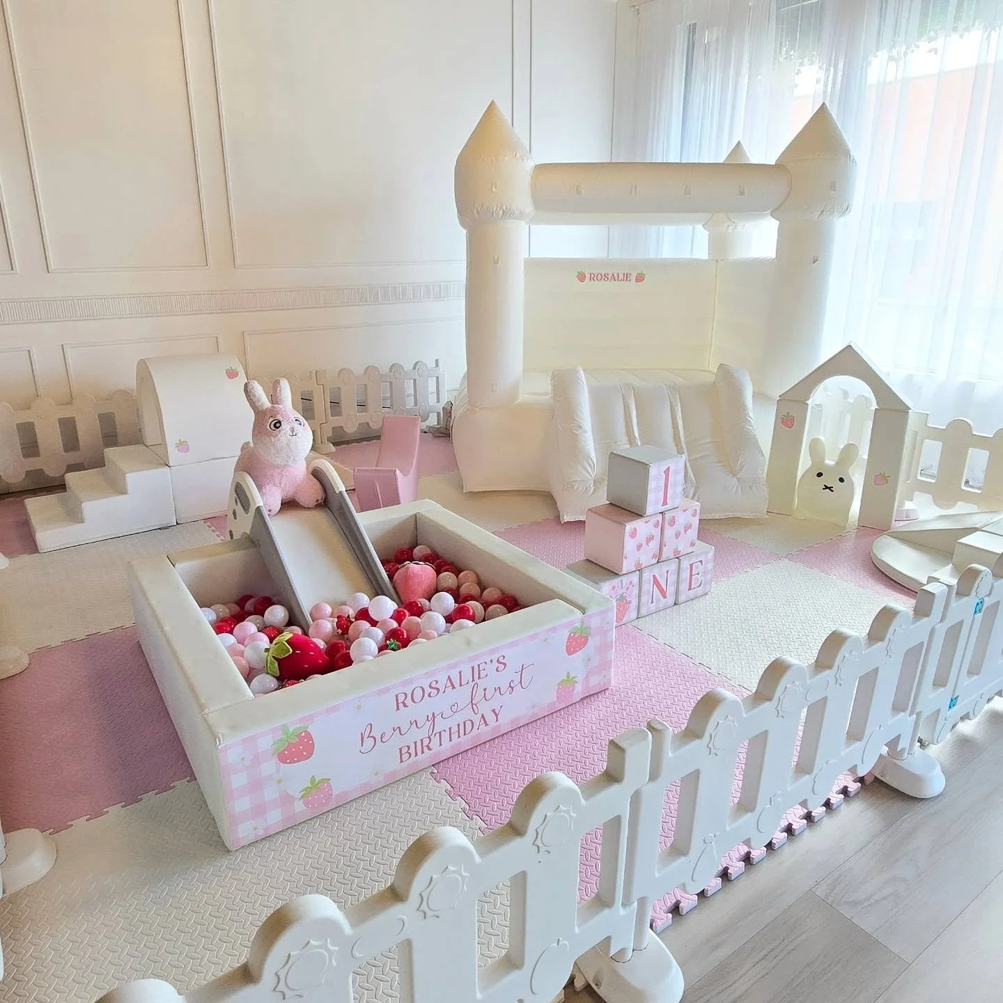 Rosalie's Berry First Birthday 🍓🩷

Venue: @bedaya.royale 
Soft play: @tinysteps_softplay 

#berry1stbirthday  #softplayfun  #softplay #1stbirthday  #strawberrysoftplay