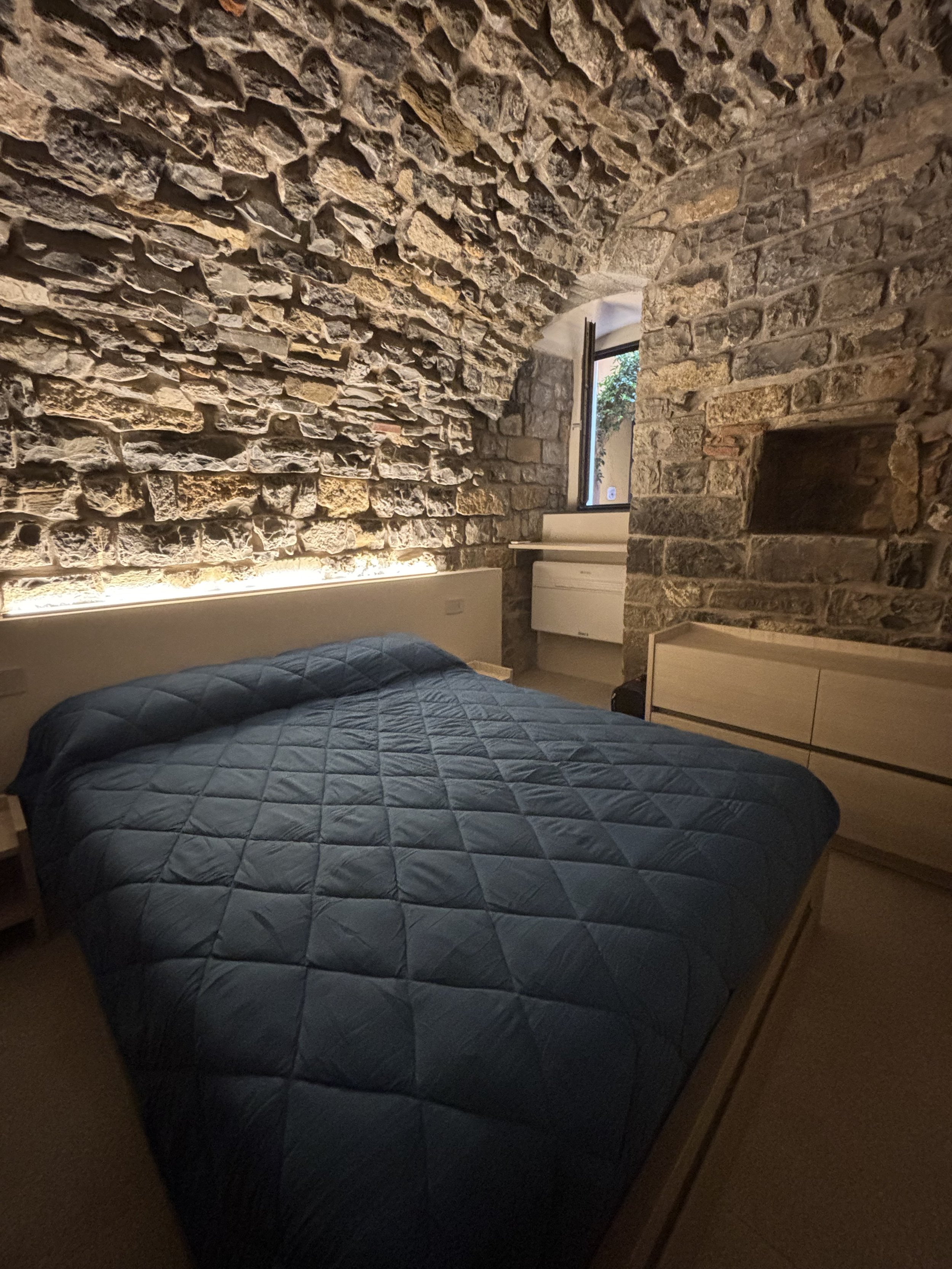 bedroom.jpg
