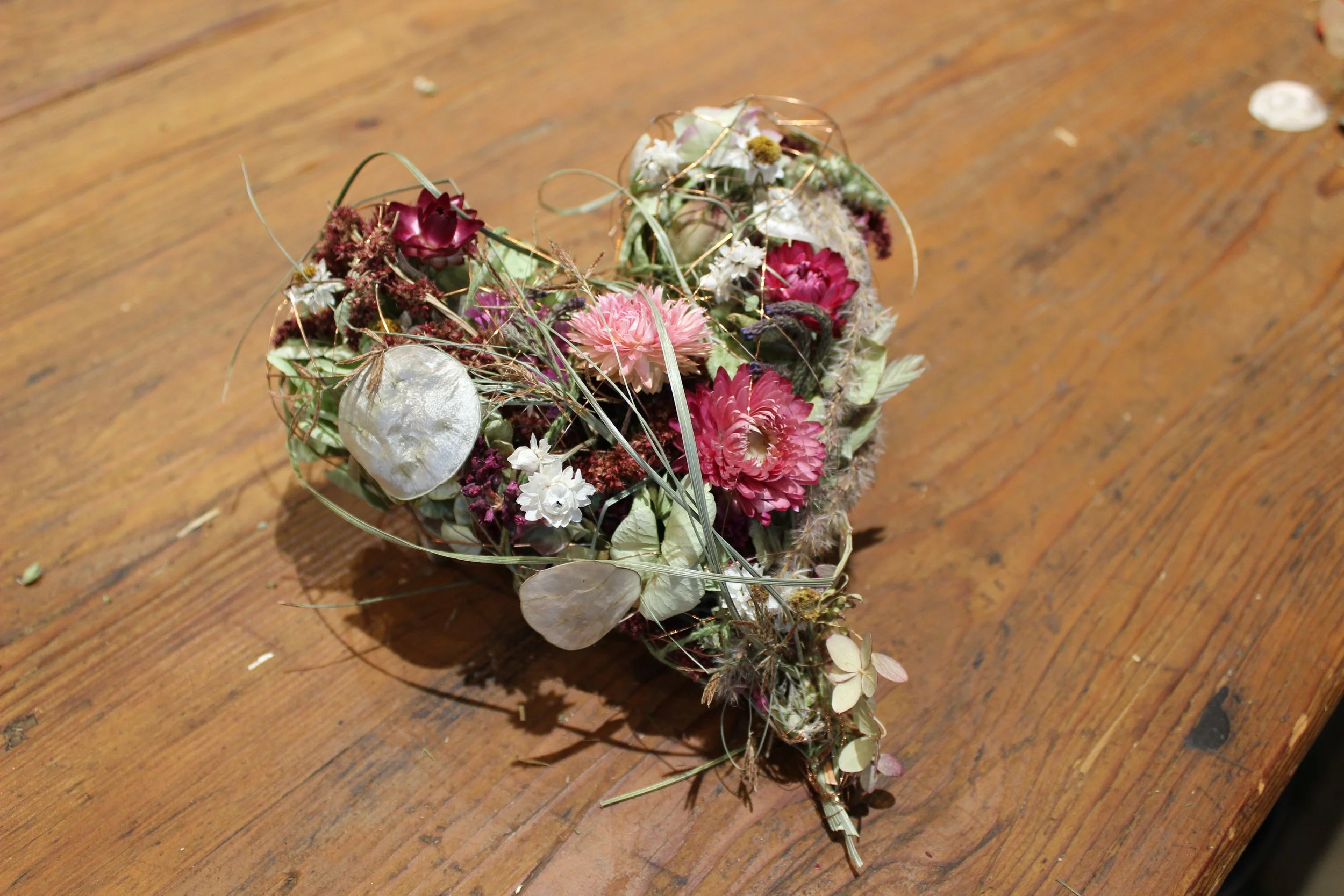 Blumenherz - Drahtherz gefüllt mit Trockenblumen