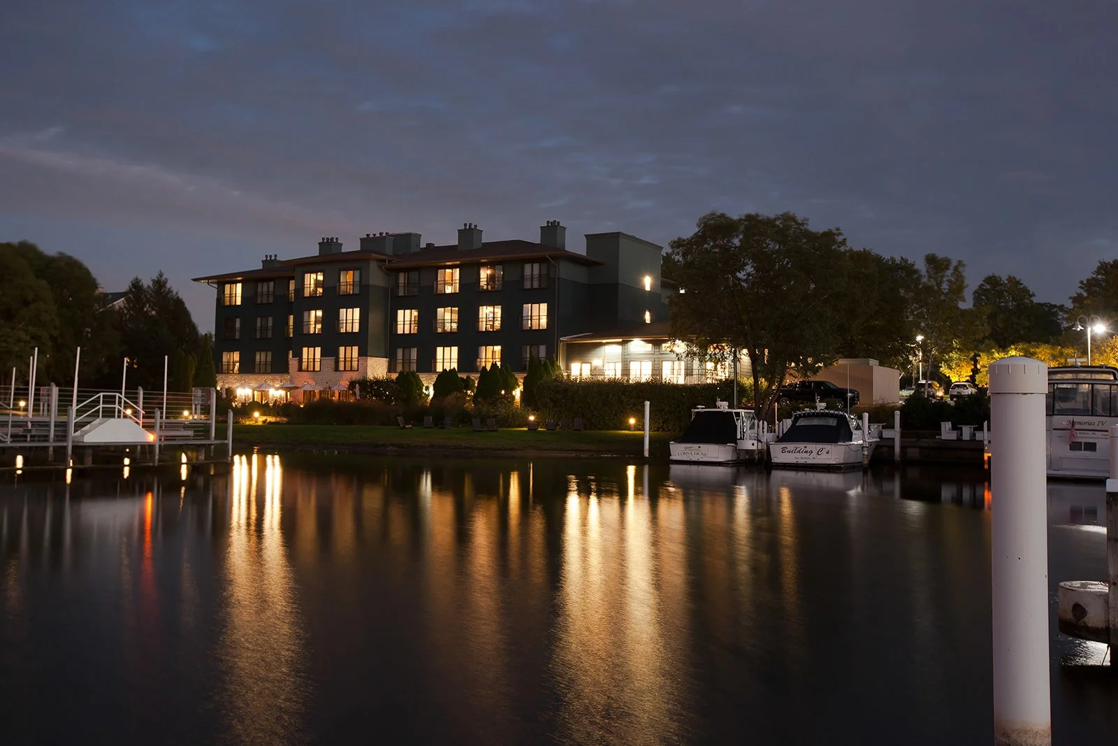 West-Michigan-Resort-Restaurant-Hotel-Brand-Lifestyle-Photography-Julie-Mikos-Midwest-290.jpg