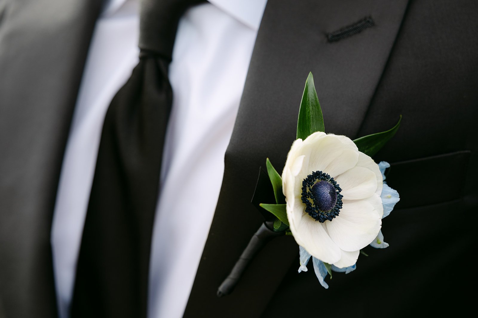 Chicago-Wedding-Photographer-Julie-Mikos-Two-Grooms-Adler-Planetarium-Wedding-7.jpg