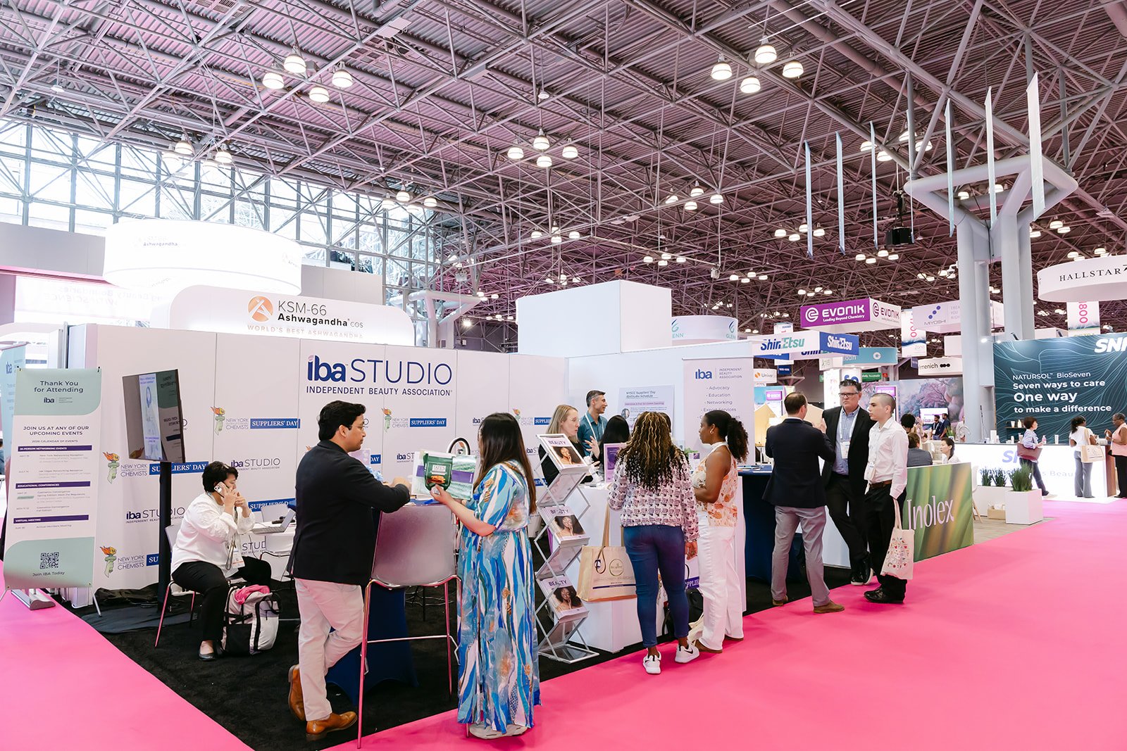 Chicago-New-York-Tradeshow-Photographer-Julie-Mikos-Trade-Org-Photography-13_websize.jpg