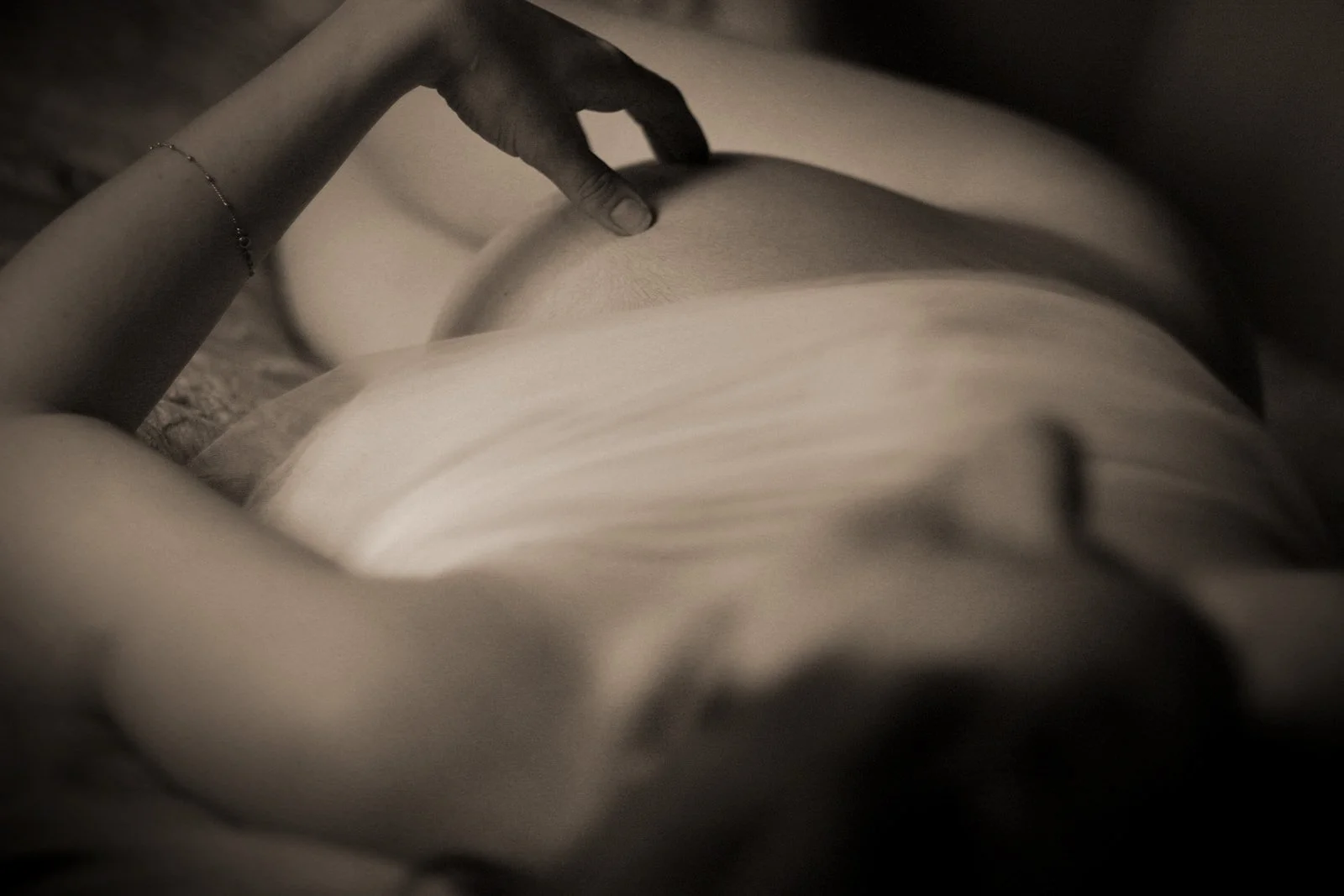 Midwest-Maternity-Lifestyle-Portrait-Photography-Julie-Mikos-8_websize.jpg