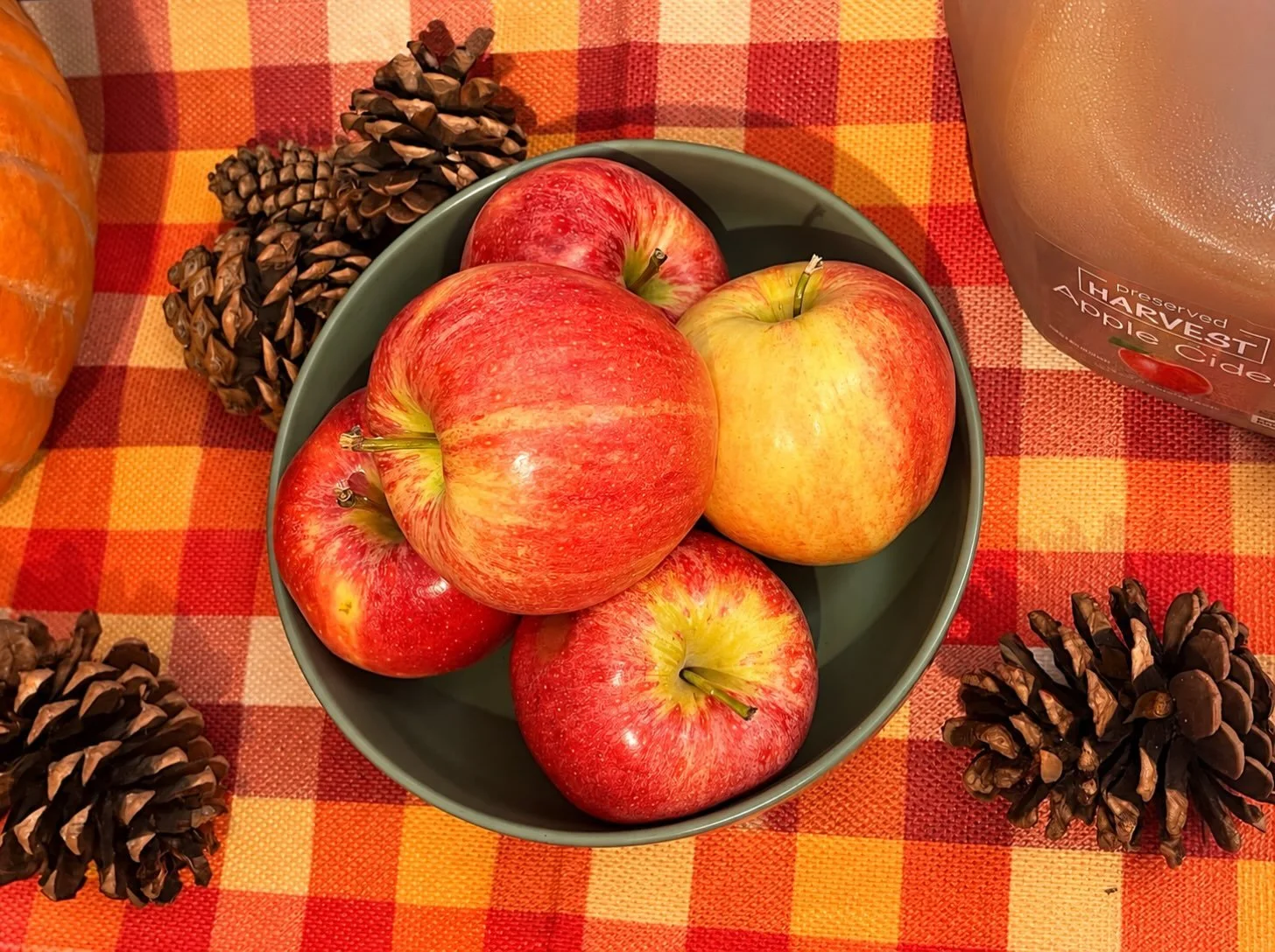 🍂🍎 A Taste of Autumn is here! 🍎🍂

Don&rsquo;t forget to stop by and see us today for some autumn bites &amp; cider delights! 🧡🍁

Join us at the Community Gazebo from 3:30 PM&ndash;5:30 PM for a cozy afternoon filled with fall flavors, festive t