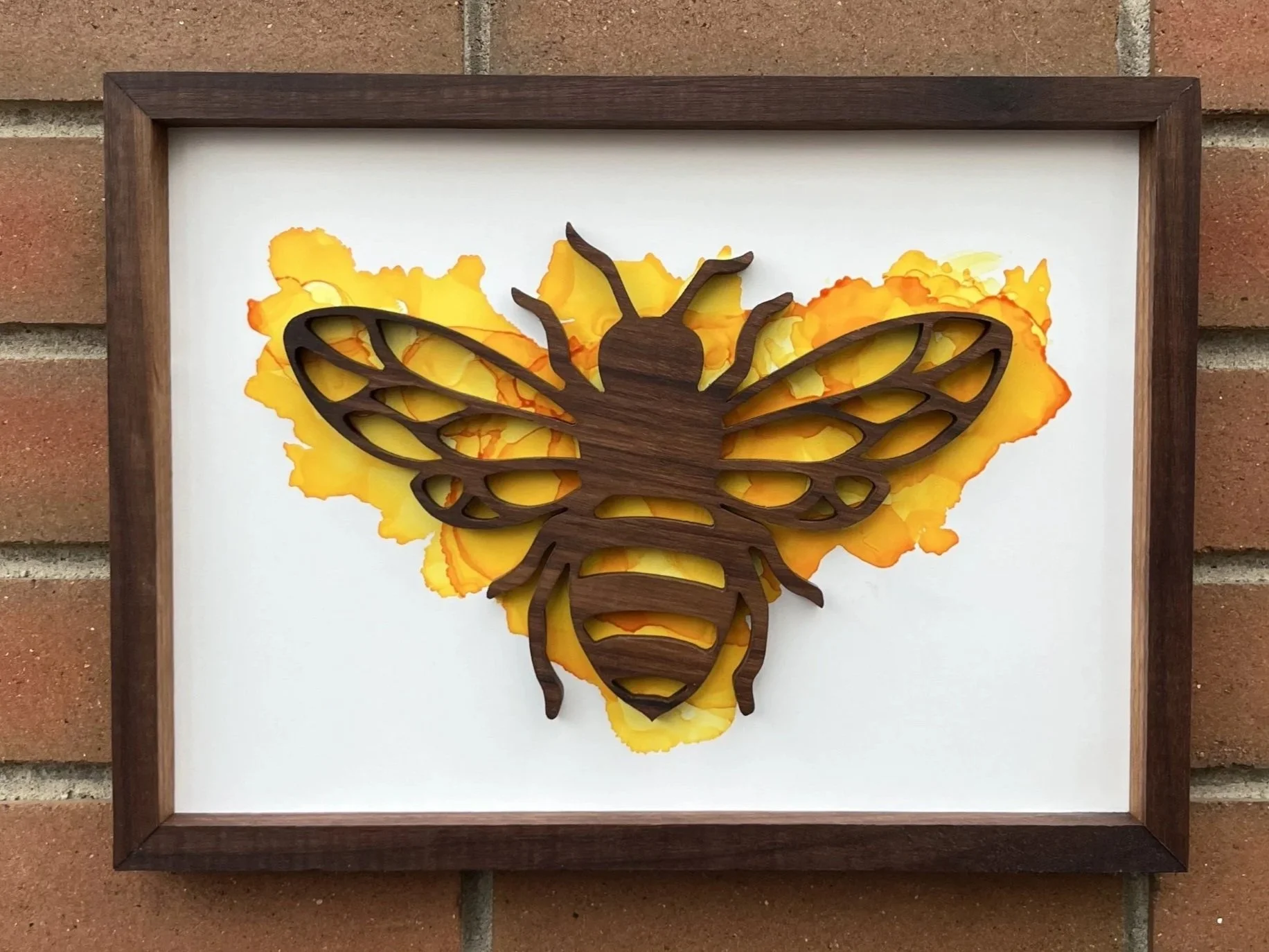 Alcohol+Ink+Bee.jpg