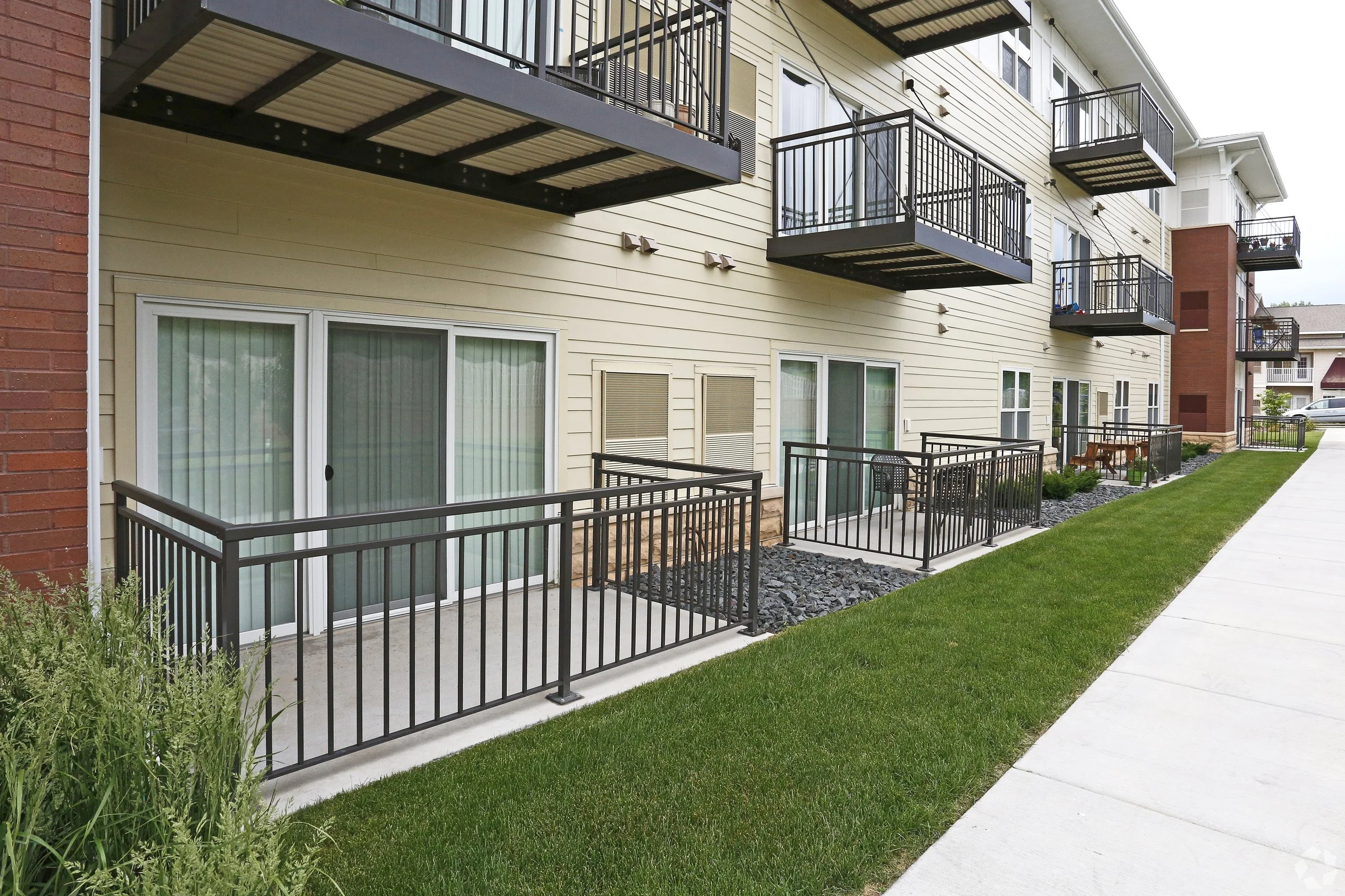 BuildingPhoto (13).jpg