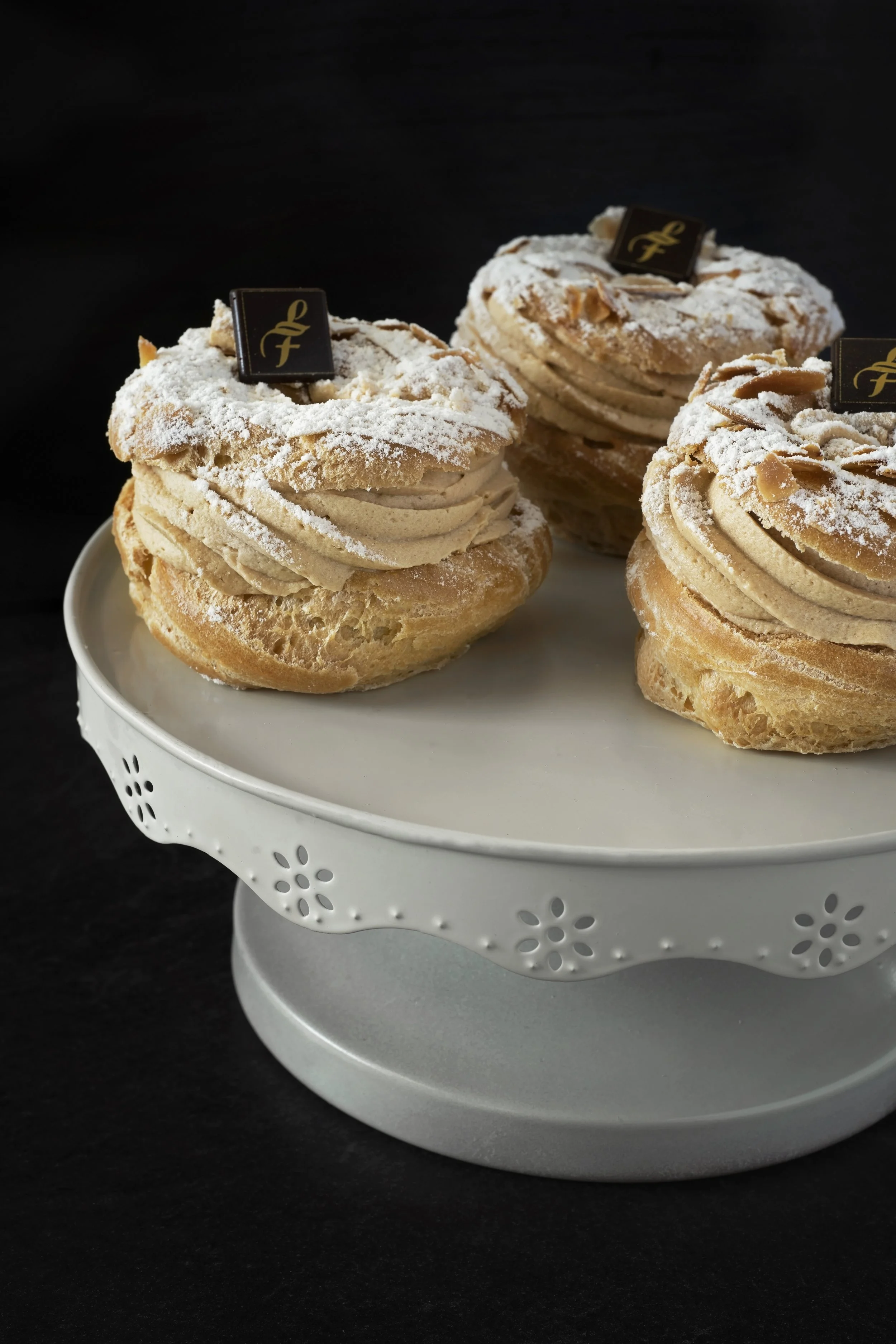 Paris-Bresques individuelles vertical.jpg