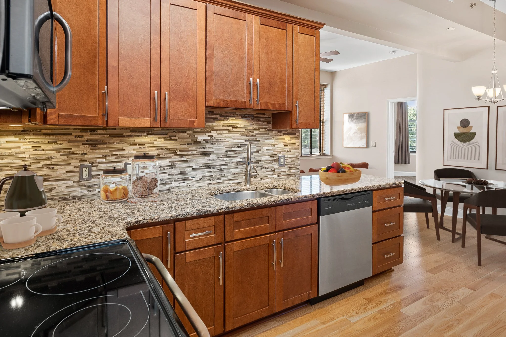 1 Kitchen.jpg