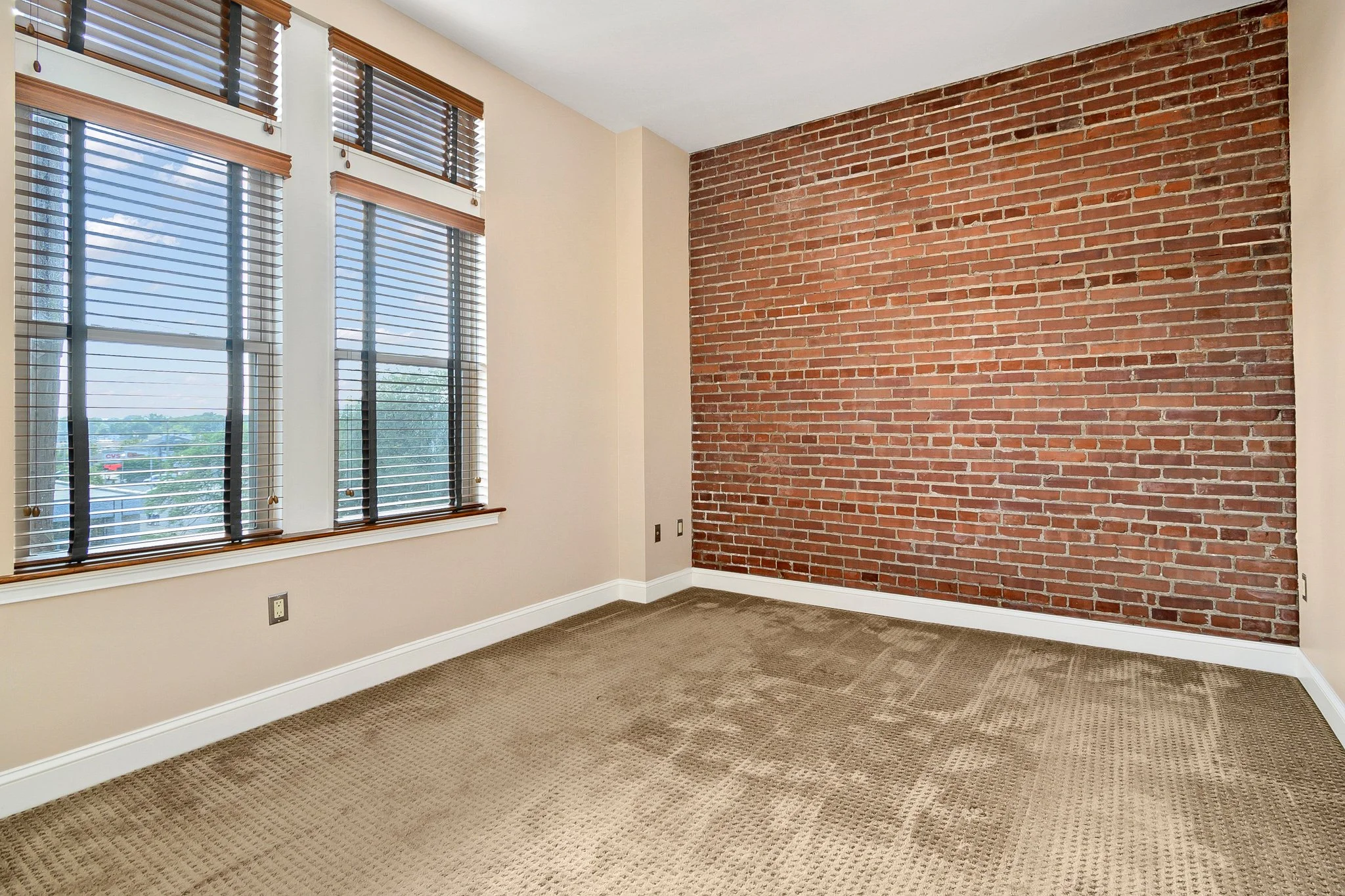 40 Primary Bedroom.jpg