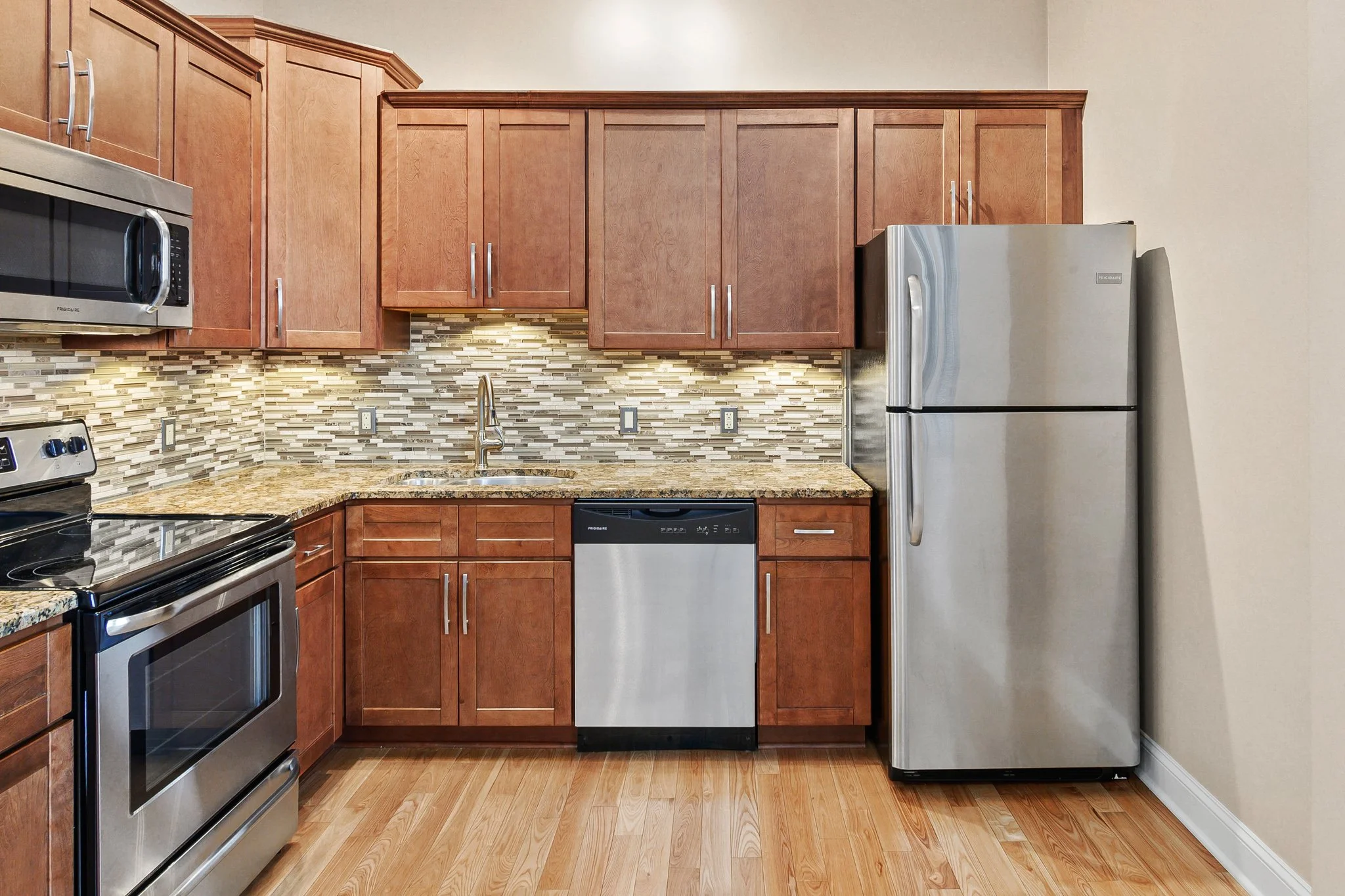 34 Kitchen.jpg