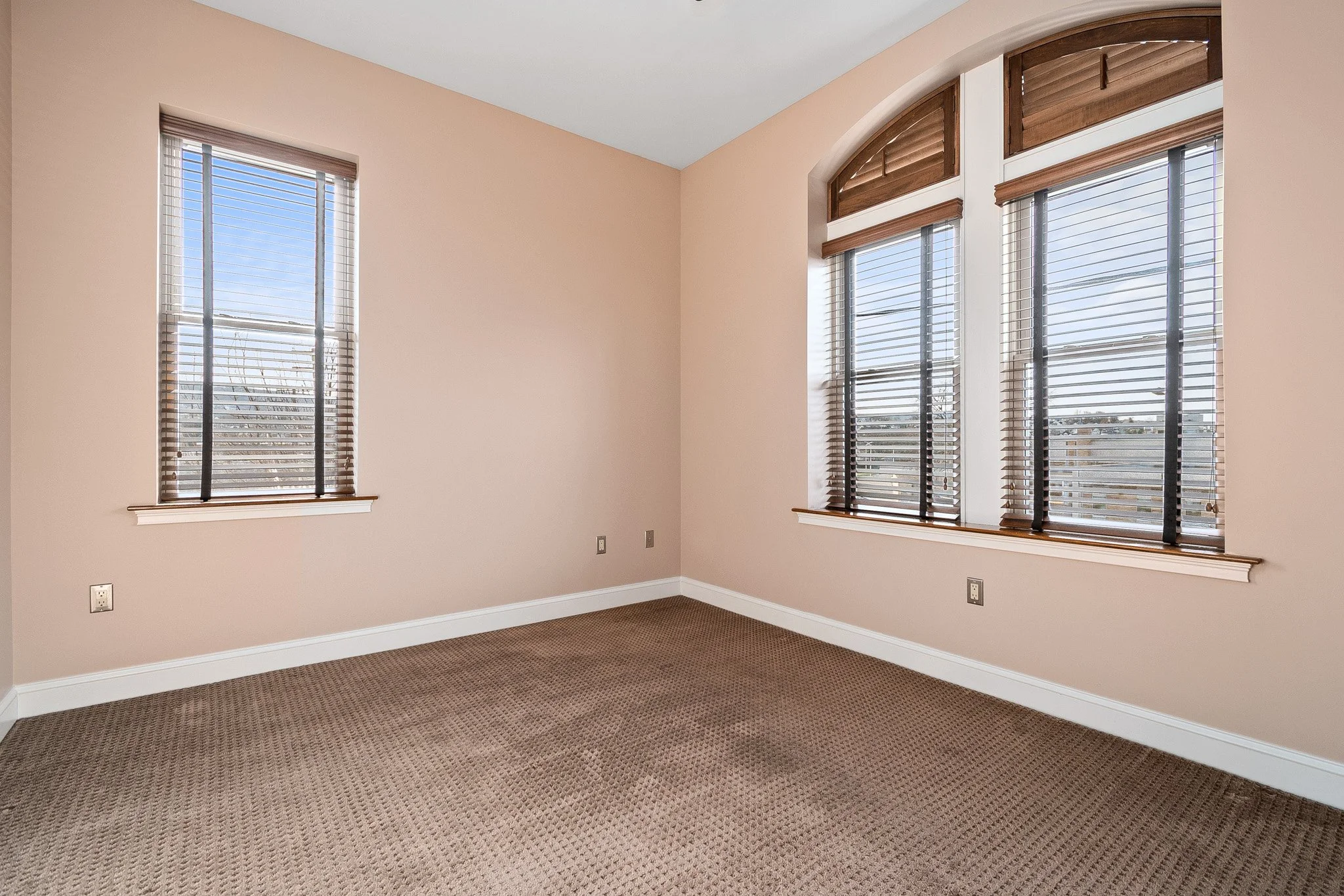 8 Primary Bedroom.jpg