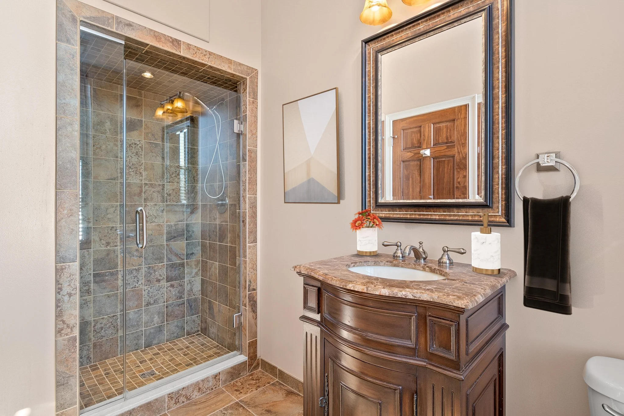 8 Bathroom.jpg