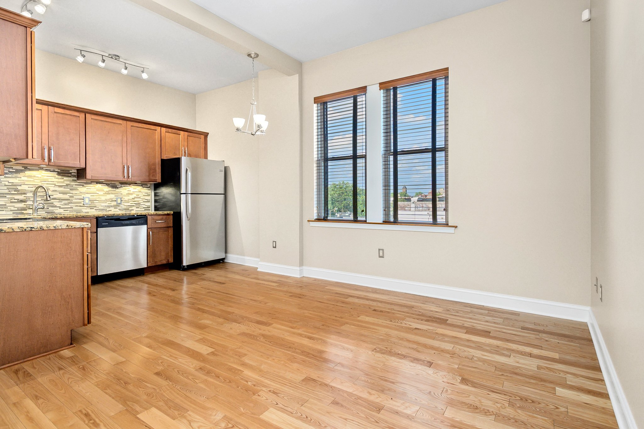 26 Living Room.jpg