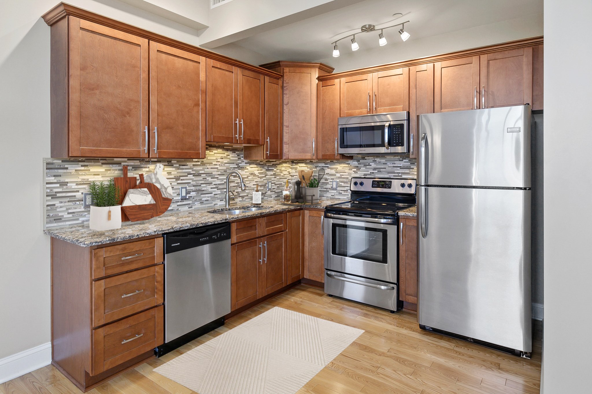 4 Kitchen.jpg