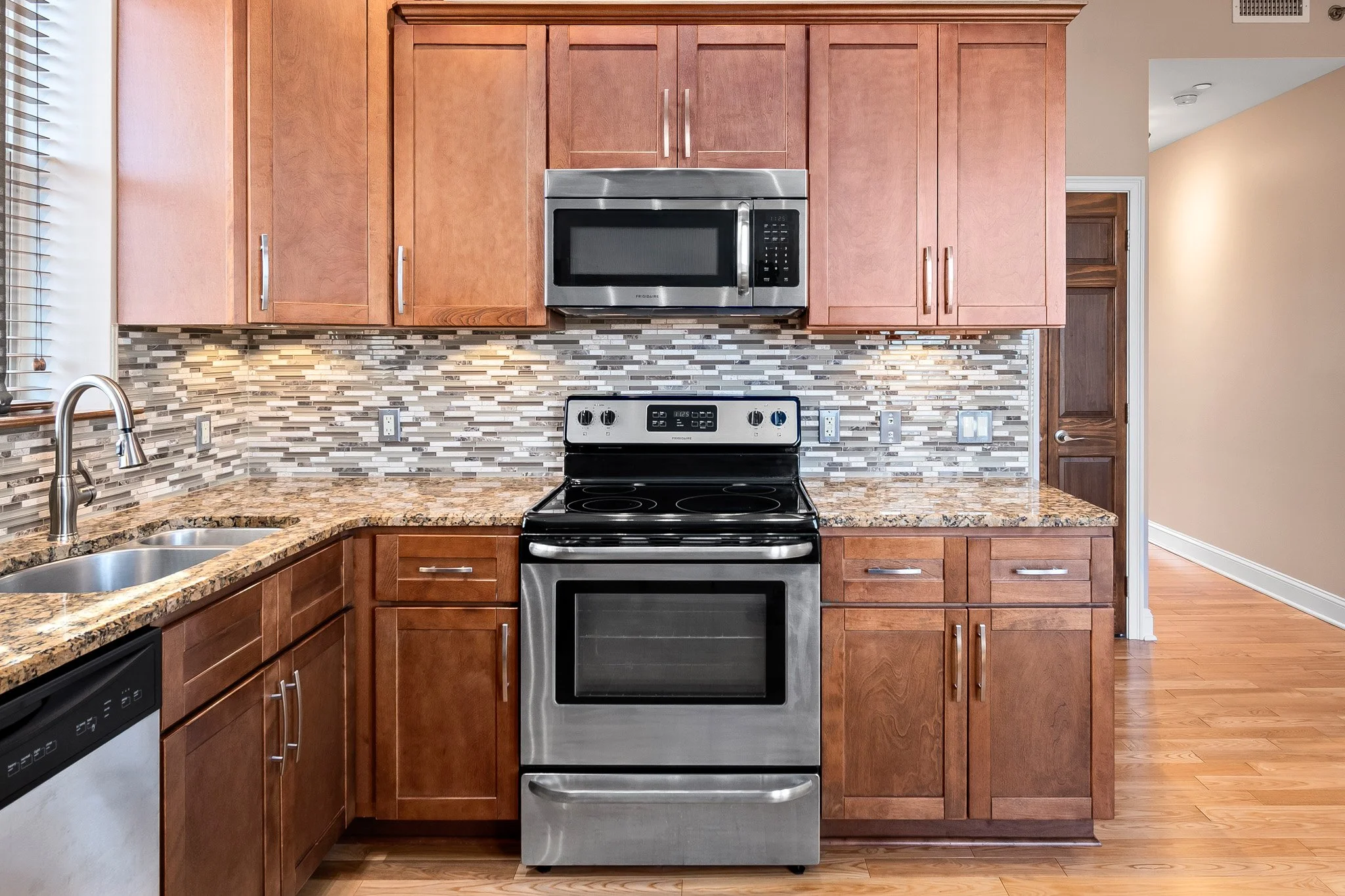 26 Kitchen.jpg