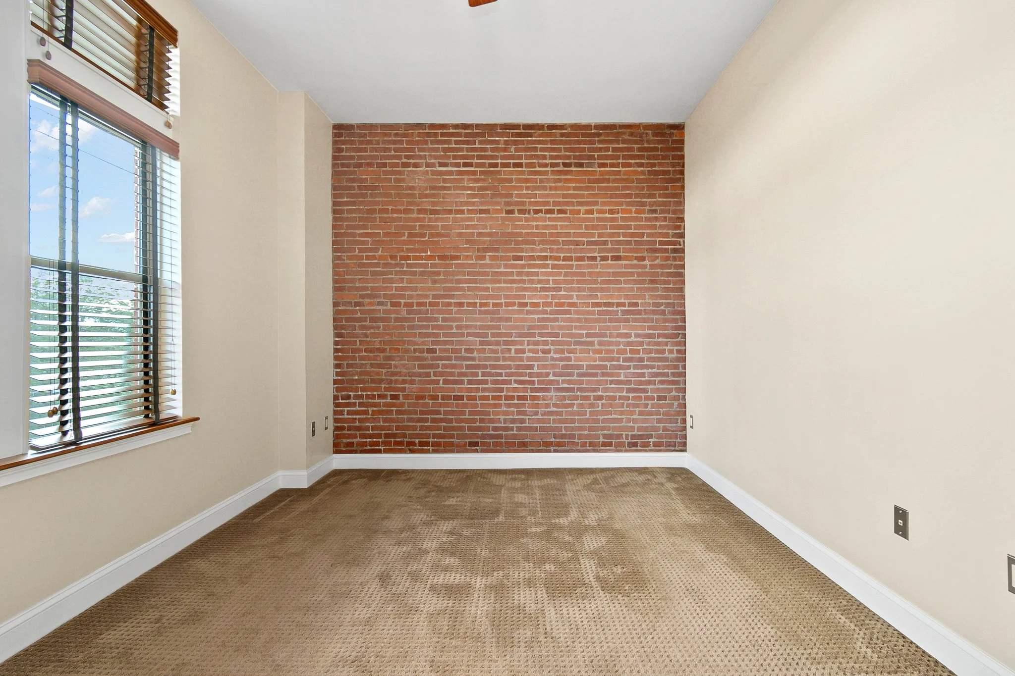 45 Primary Bedroom.jpg