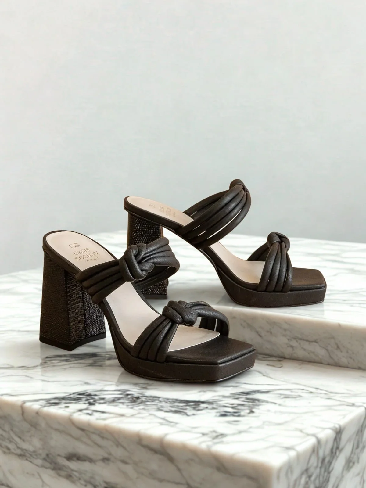 Lorie Knot Sandals - Ebene
