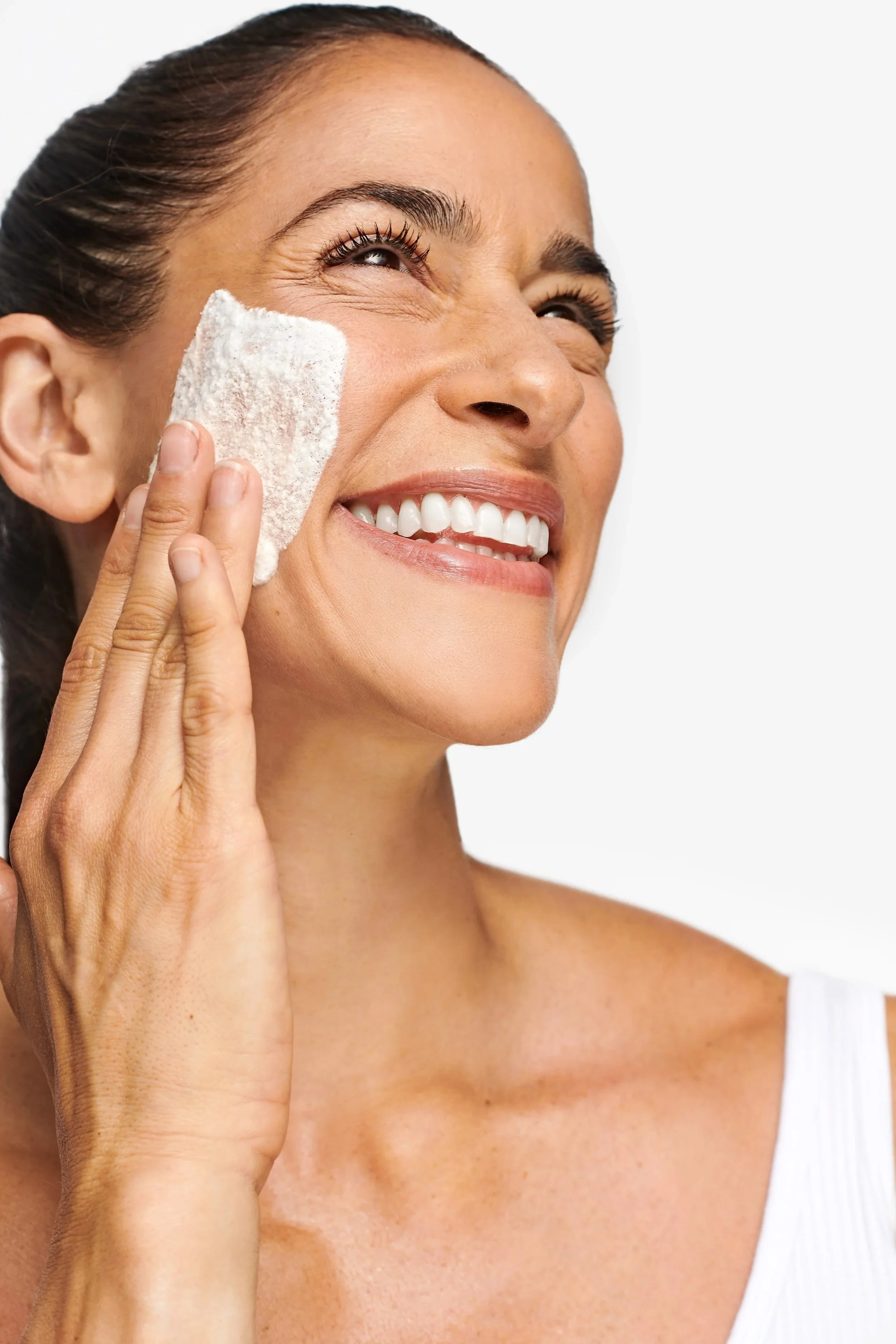 DERMA+NECK134995+3-WEB.jpg